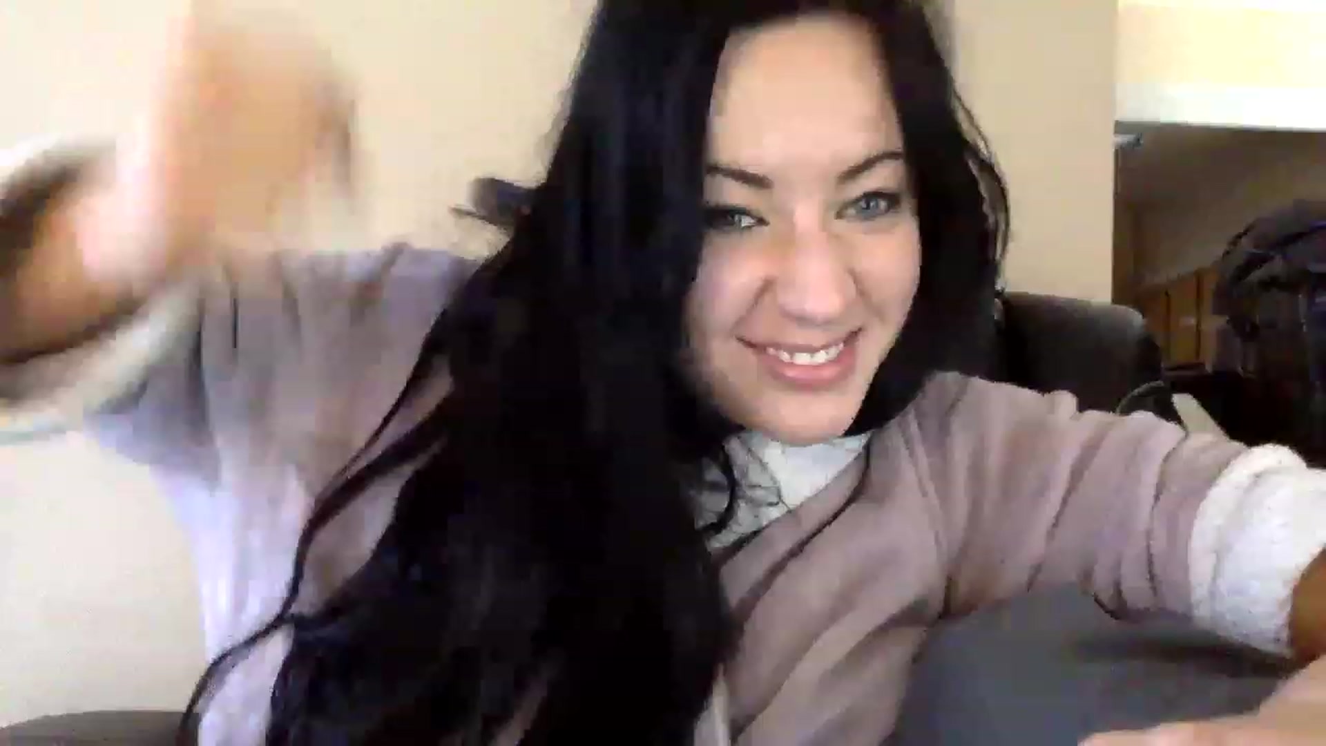 Gallery image thumbnail from AFoxBaby's myfreecams stream on, 02/09/2023, 15:21 image 8 of 20