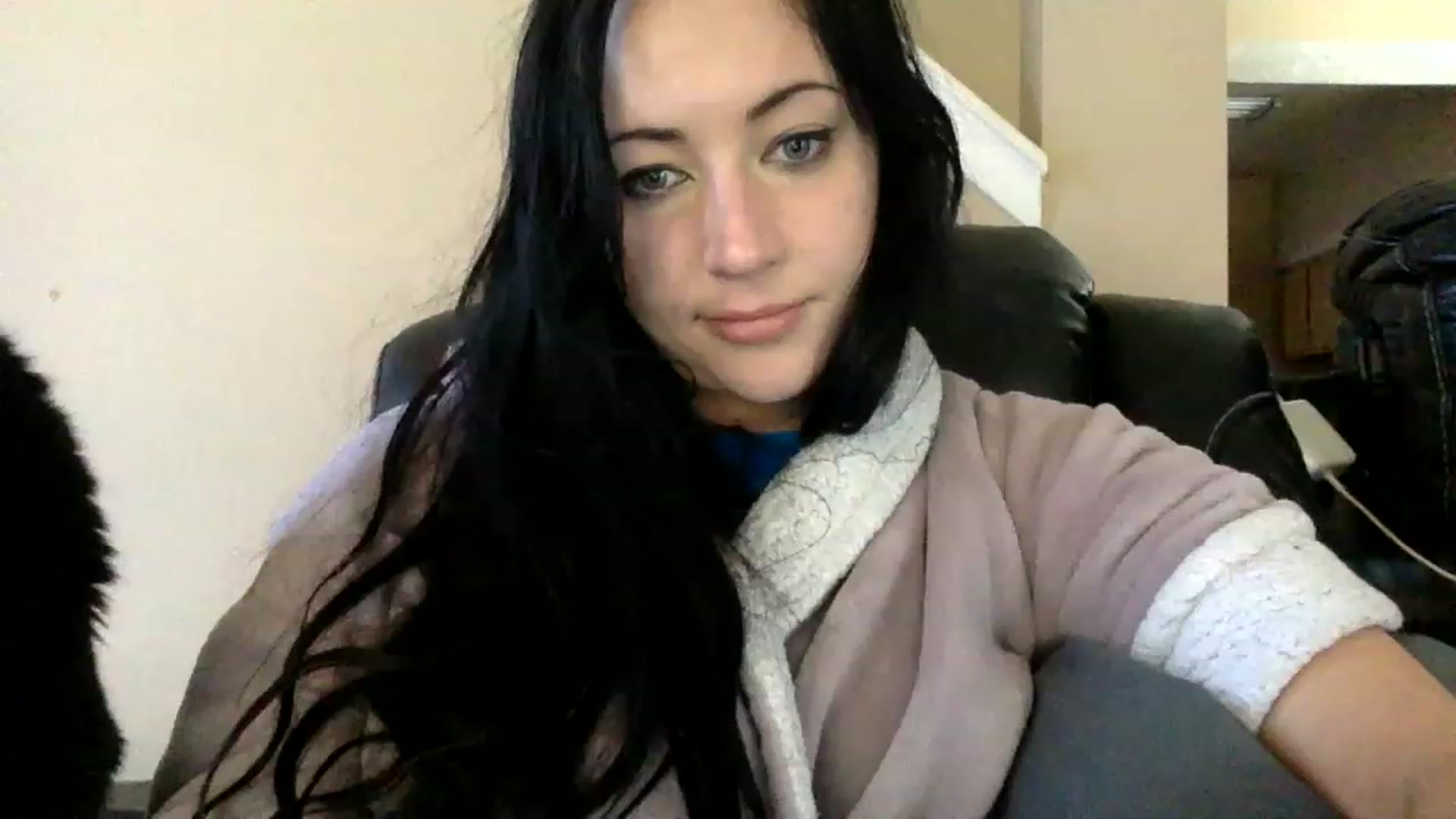 Gallery image thumbnail from AFoxBaby's myfreecams stream on, 02/09/2023, 15:21 image 20 of 20