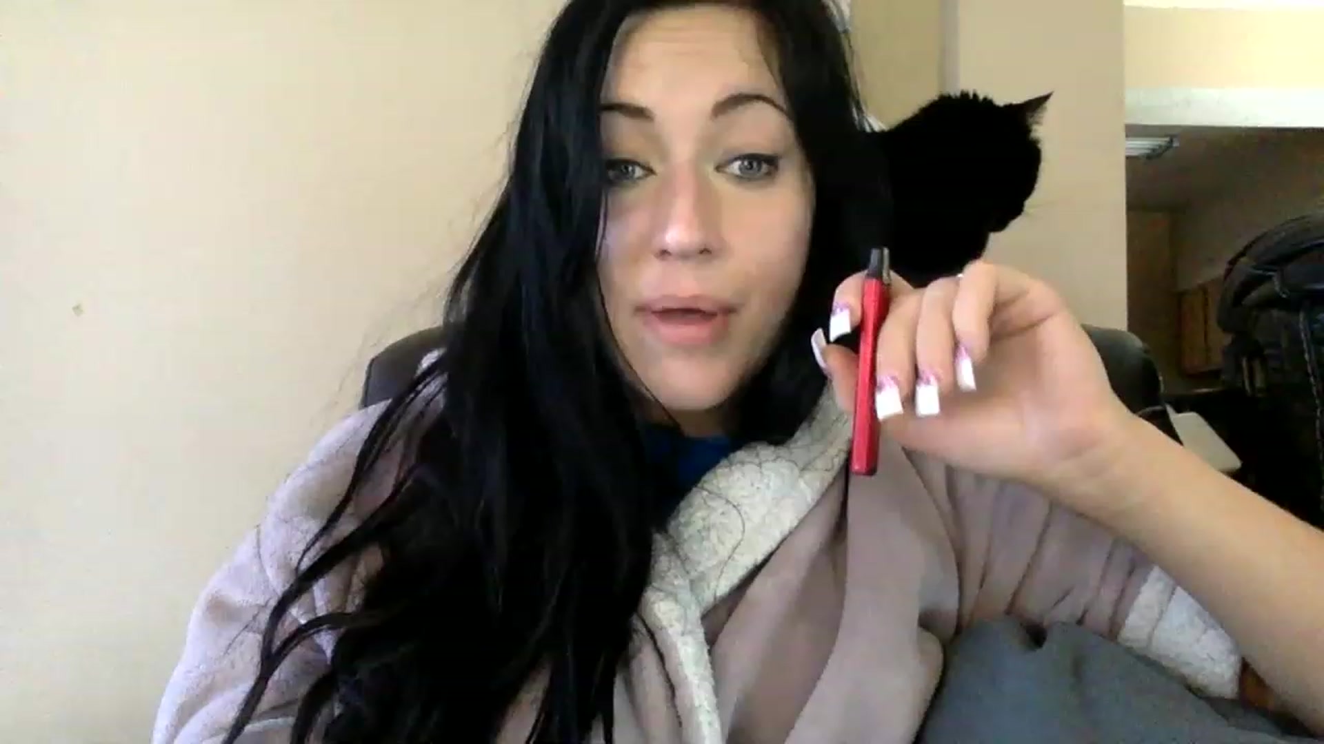 Gallery image thumbnail from AFoxBaby's myfreecams stream on, 02/09/2023, 15:21 image 17 of 20