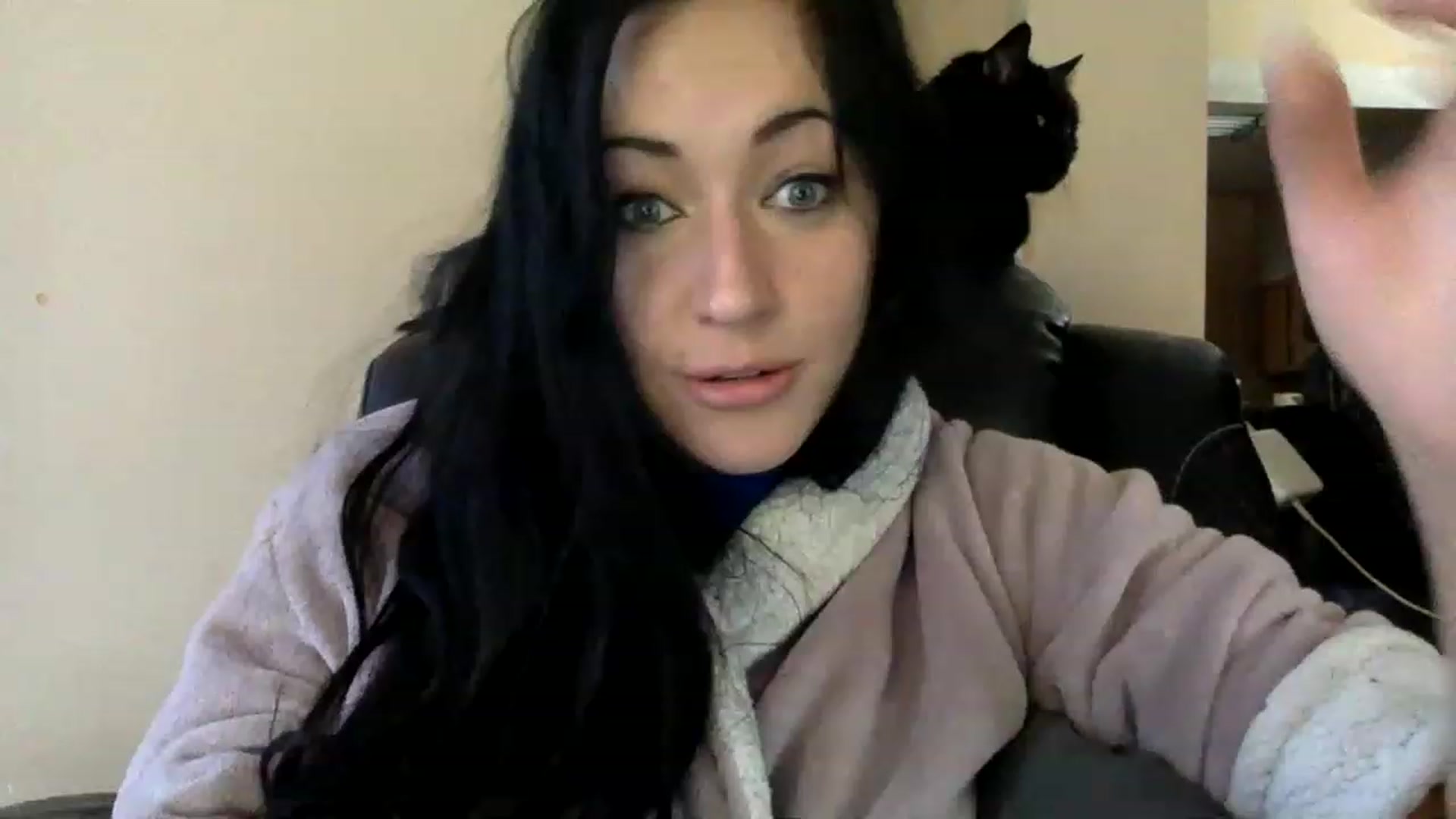 Gallery image thumbnail from AFoxBaby's myfreecams stream on, 02/09/2023, 15:21 image 11 of 20