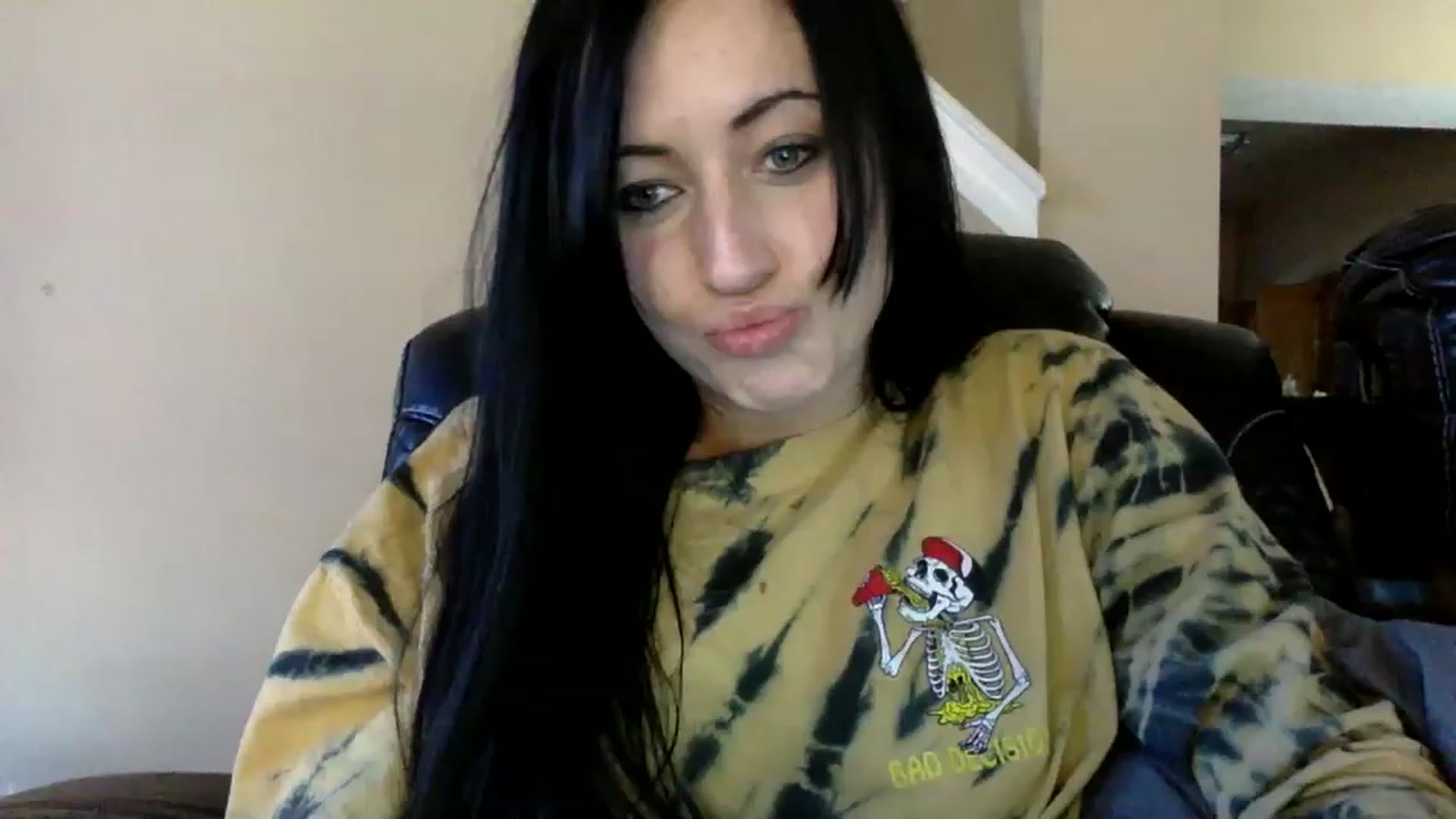 Gallery image thumbnail from AFoxBaby's myfreecams stream on, 02/10/2023, 15:28 image 8 of 20