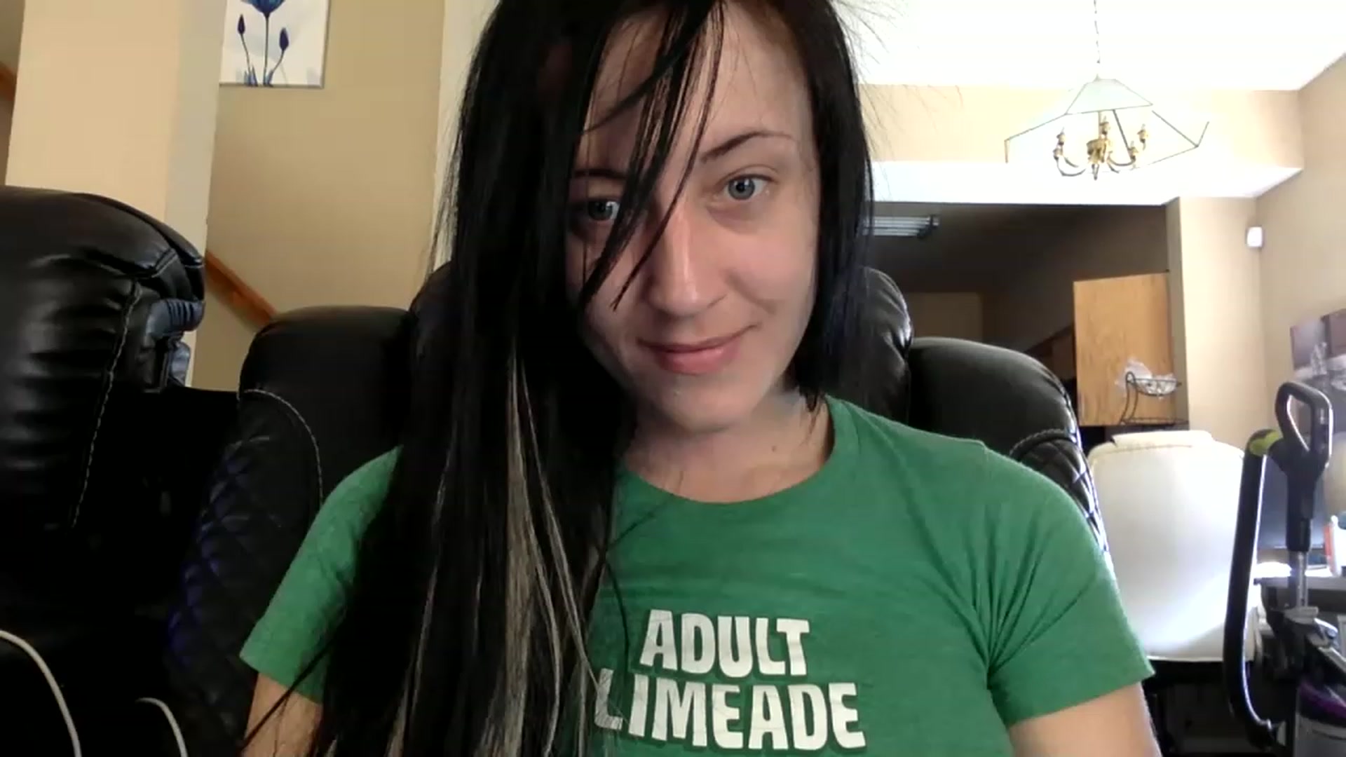 Gallery image thumbnail from AFoxBaby's myfreecams stream on, 02/19/2023, 18:22 image 10 of 20