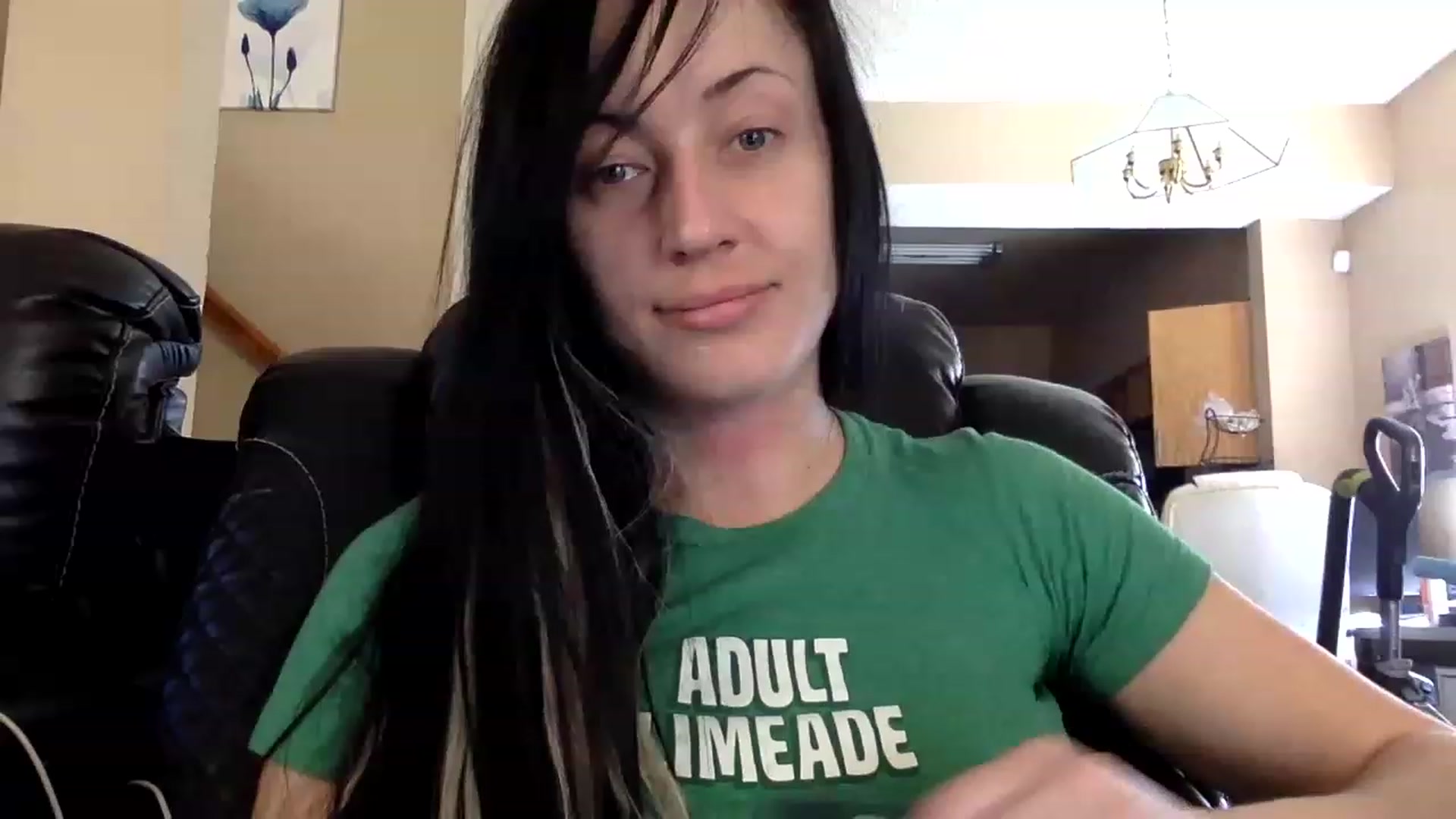 Gallery image thumbnail from AFoxBaby's myfreecams stream on, 02/19/2023, 18:22 image 3 of 20