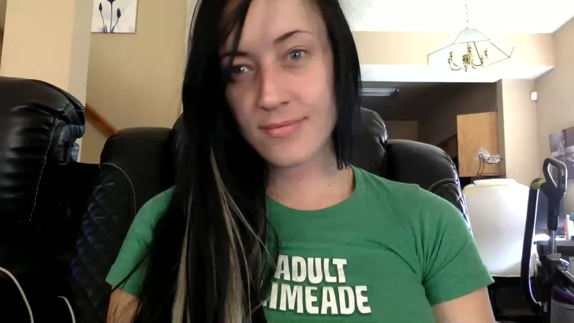 Gallery image thumbnail from AFoxBaby's myfreecams stream on, 02/19/2023, 18:22 image 15 of 20