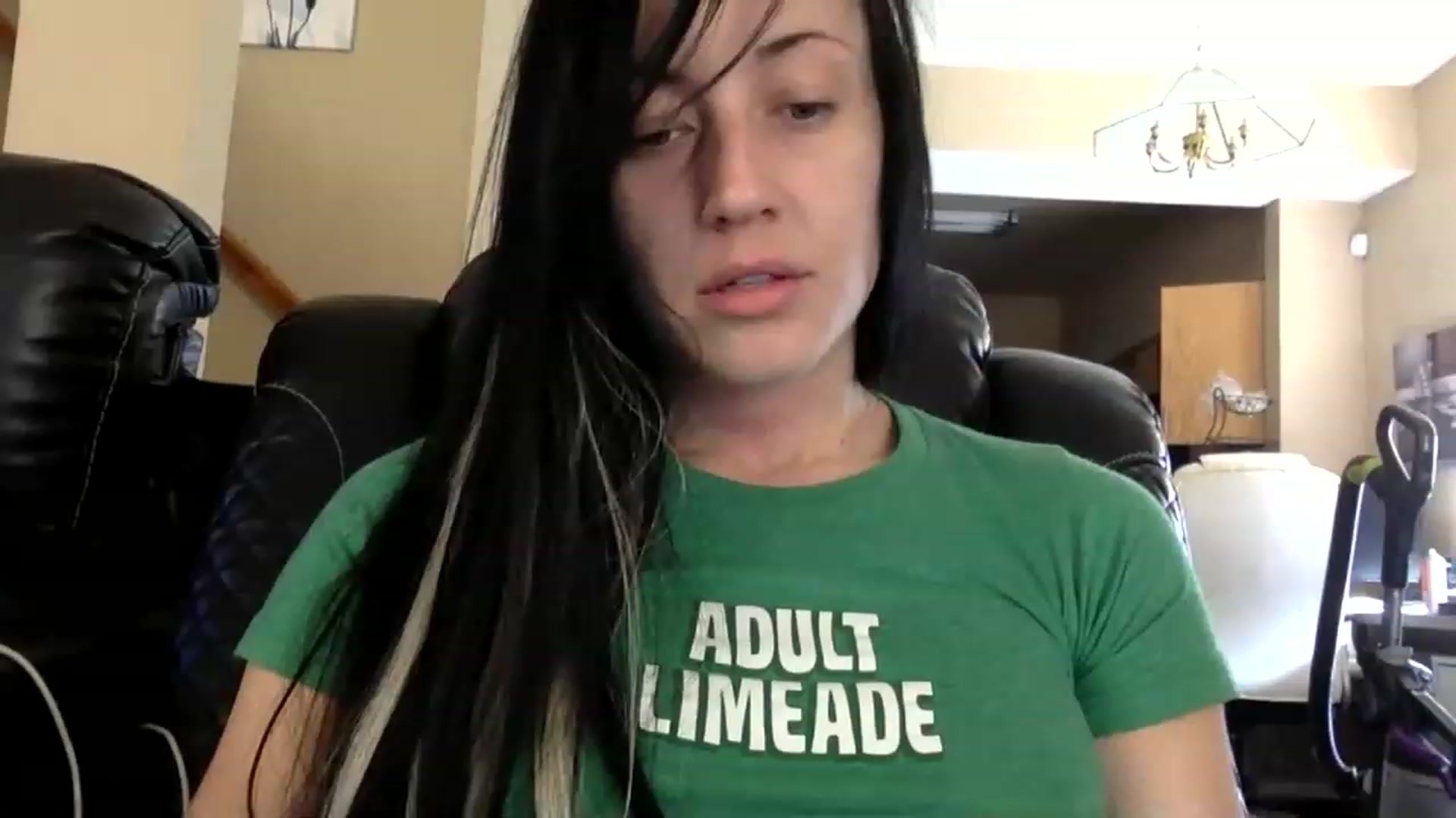 Gallery image thumbnail from AFoxBaby's myfreecams stream on, 02/19/2023, 18:22 image 5 of 20