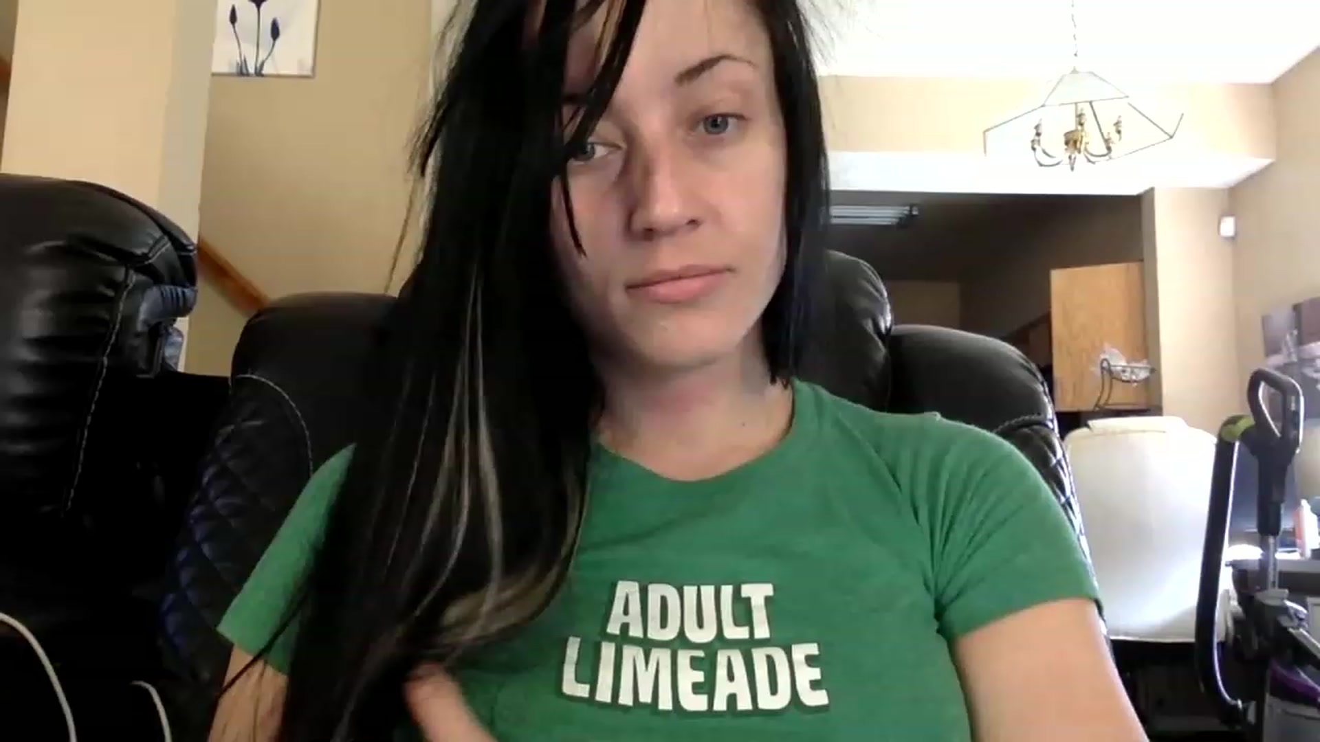 Gallery image thumbnail from AFoxBaby's myfreecams stream on, 02/19/2023, 18:22 image 12 of 20
