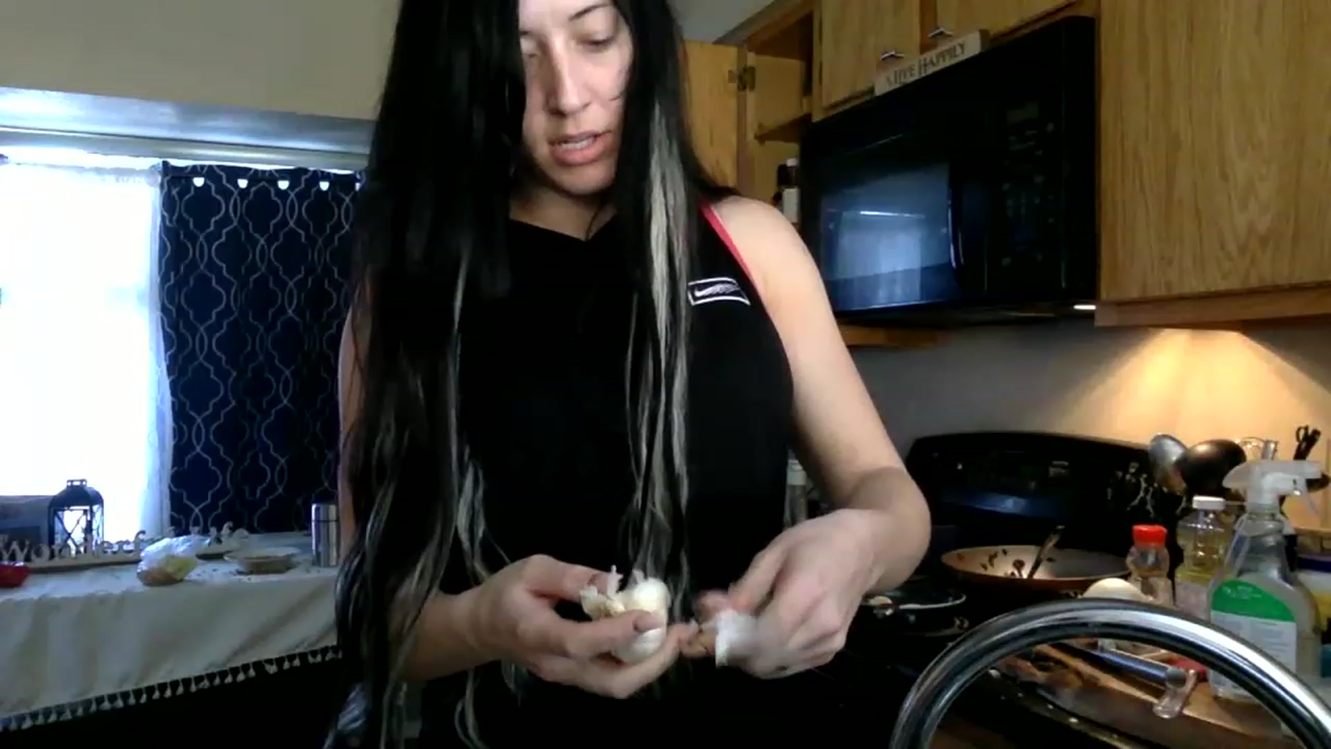 Gallery image thumbnail from AFoxBaby's myfreecams stream on, 02/23/2023, 20:28 image 4 of 20