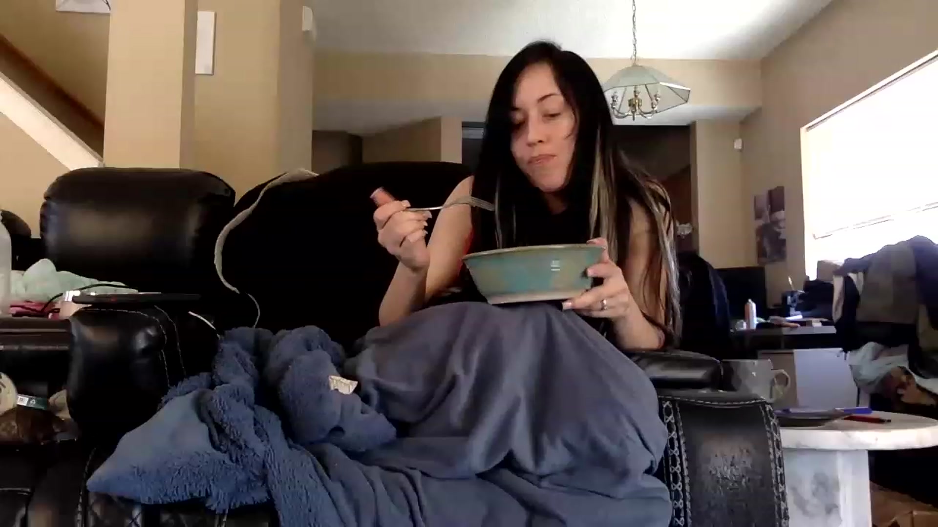 Gallery image thumbnail from AFoxBaby's myfreecams stream on, 02/23/2023, 20:28 image 11 of 20