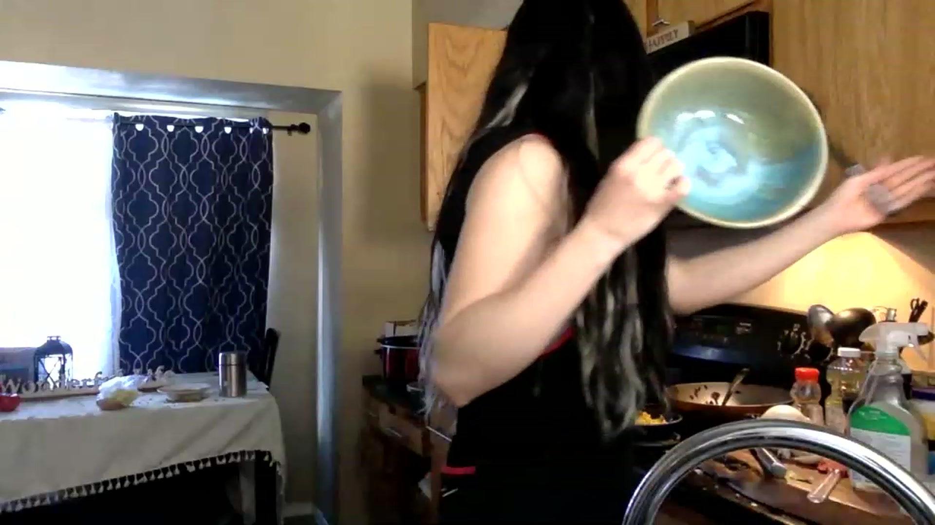 Gallery image thumbnail from AFoxBaby's myfreecams stream on, 02/23/2023, 20:28 image 7 of 20