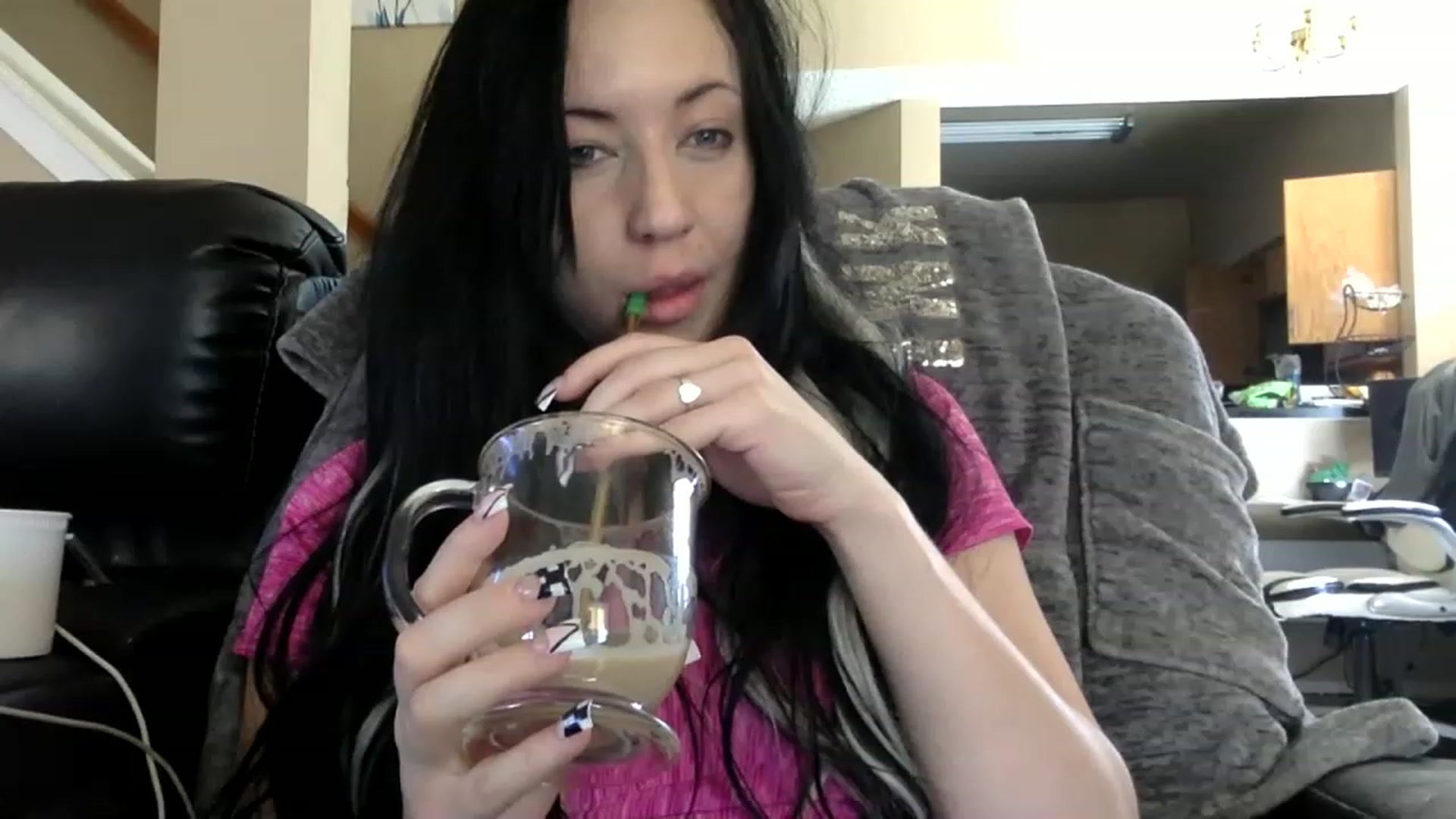 Gallery image thumbnail from AFoxBaby's myfreecams stream on, 02/27/2023, 17:20 image 3 of 20