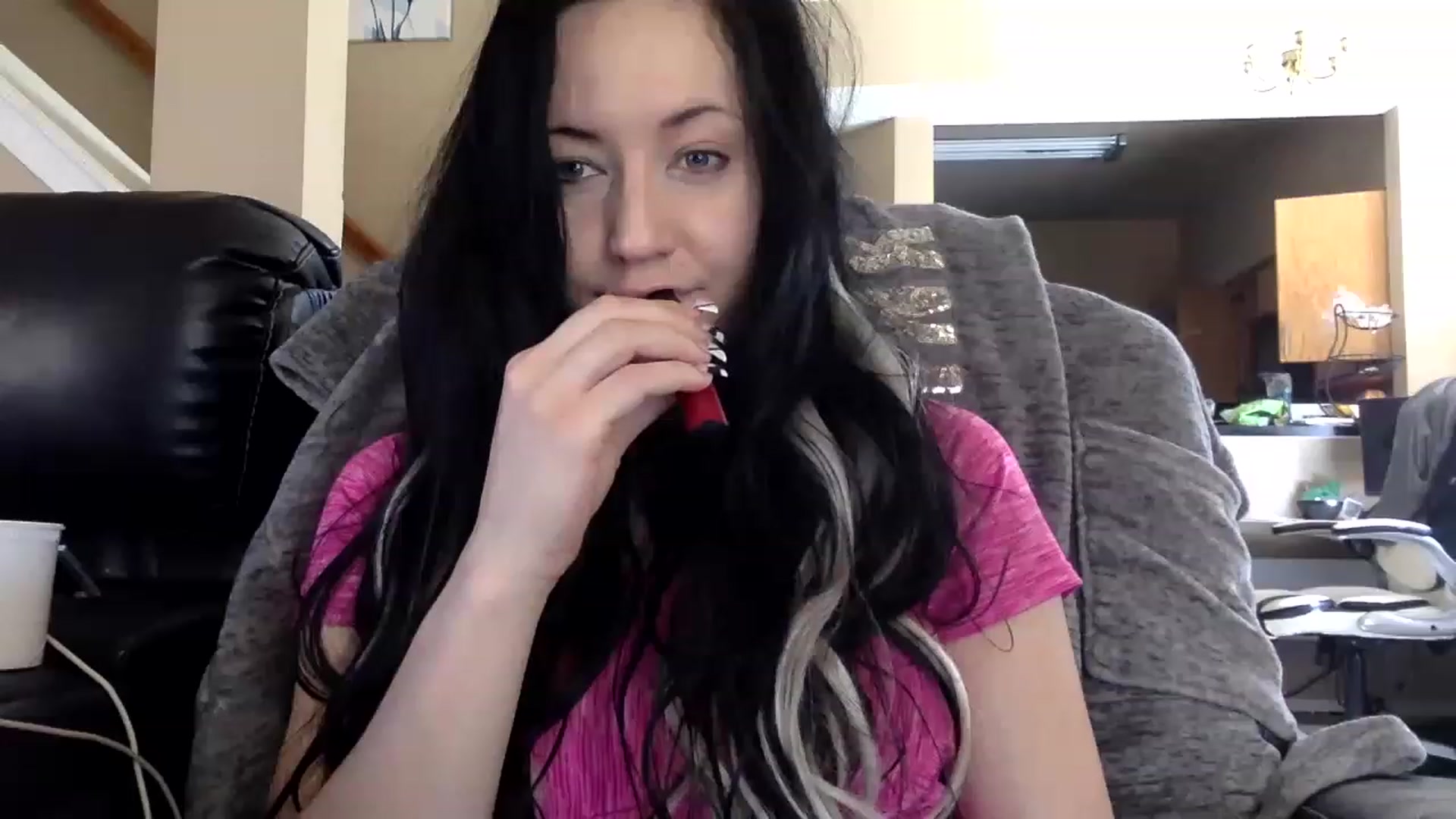 Gallery image thumbnail from AFoxBaby's myfreecams stream on, 02/27/2023, 17:20 image 4 of 20