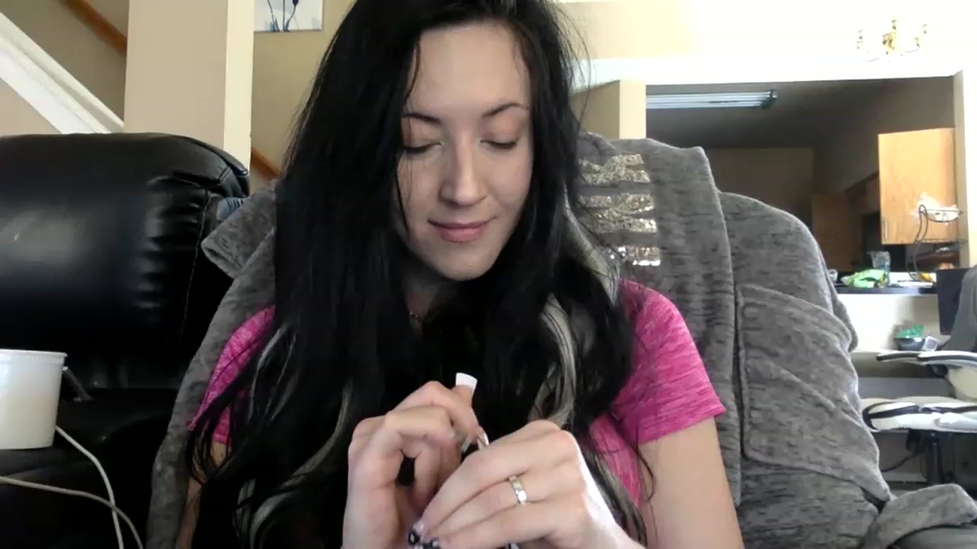 Gallery image thumbnail from AFoxBaby's myfreecams stream on, 02/27/2023, 17:20 image 18 of 20