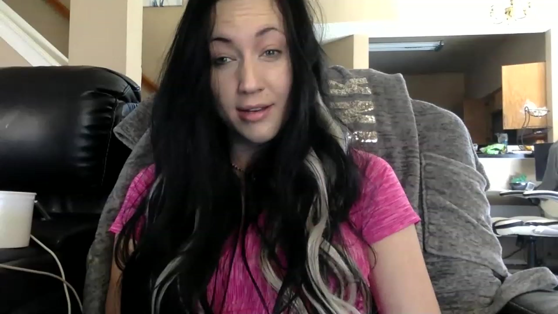 Gallery image thumbnail from AFoxBaby's myfreecams stream on, 02/27/2023, 17:20 image 17 of 20