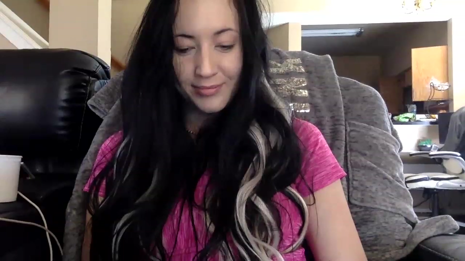 Gallery image thumbnail from AFoxBaby's myfreecams stream on, 02/27/2023, 17:20 image 13 of 20