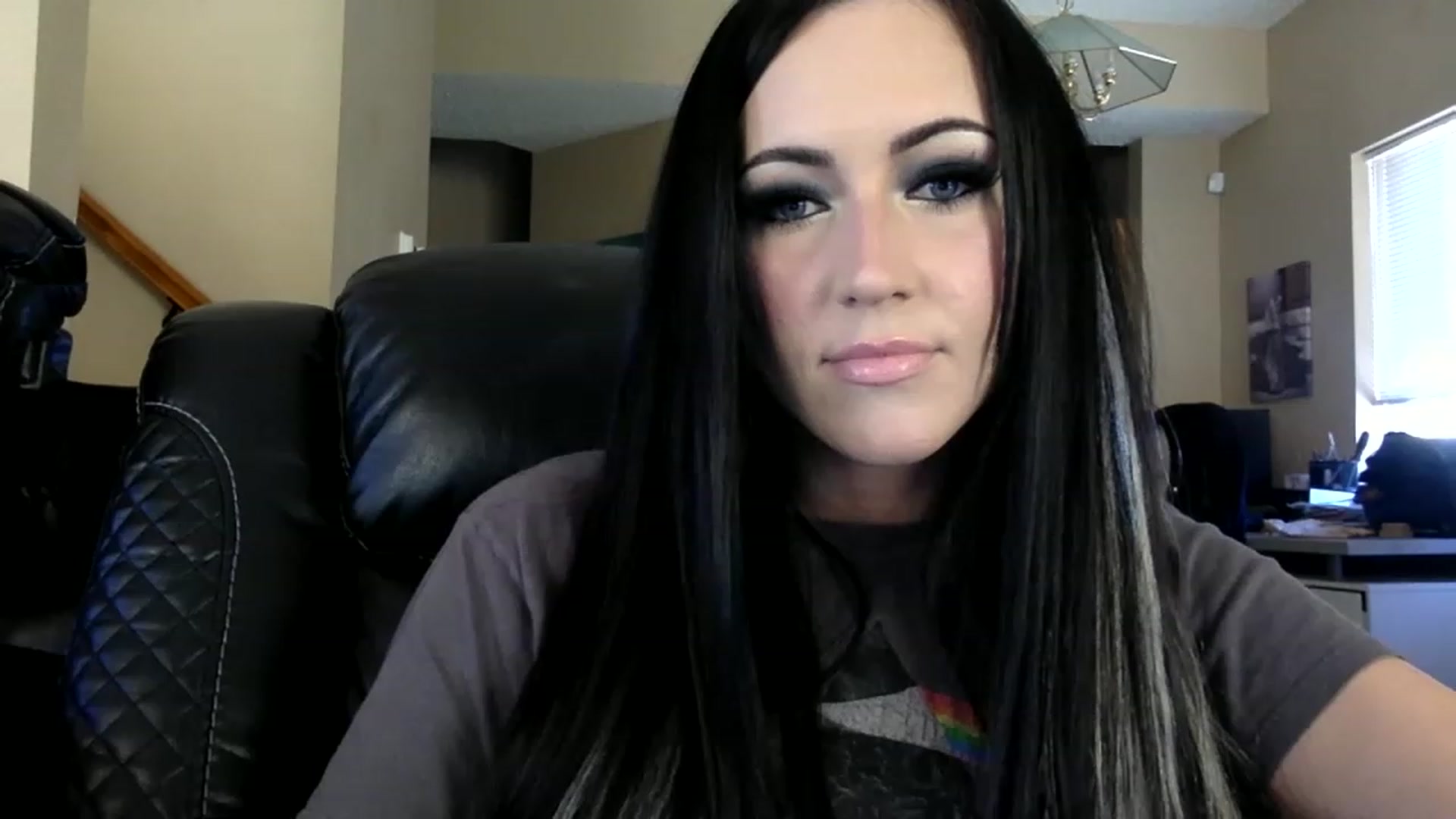 Gallery image thumbnail from AFoxBaby's myfreecams stream on, 03/06/2023, 21:09 image 18 of 20