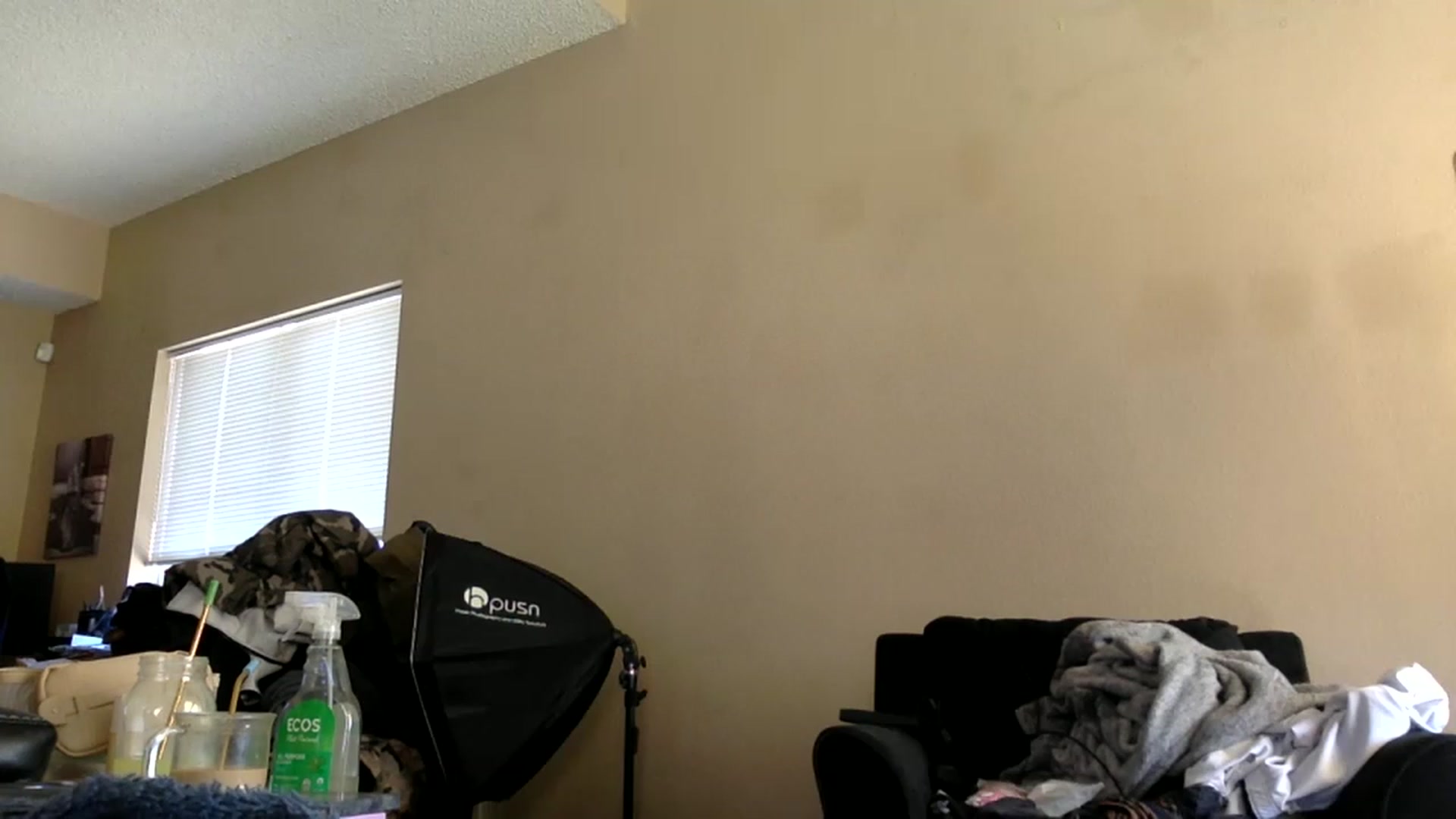 Gallery image thumbnail from AFoxBaby's myfreecams stream on, 03/06/2023, 21:09 image 10 of 20