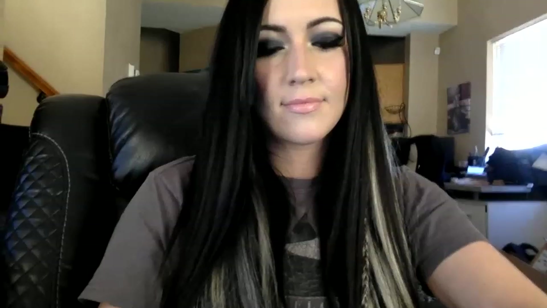 Gallery image thumbnail from AFoxBaby's myfreecams stream on, 03/06/2023, 21:09 image 11 of 20