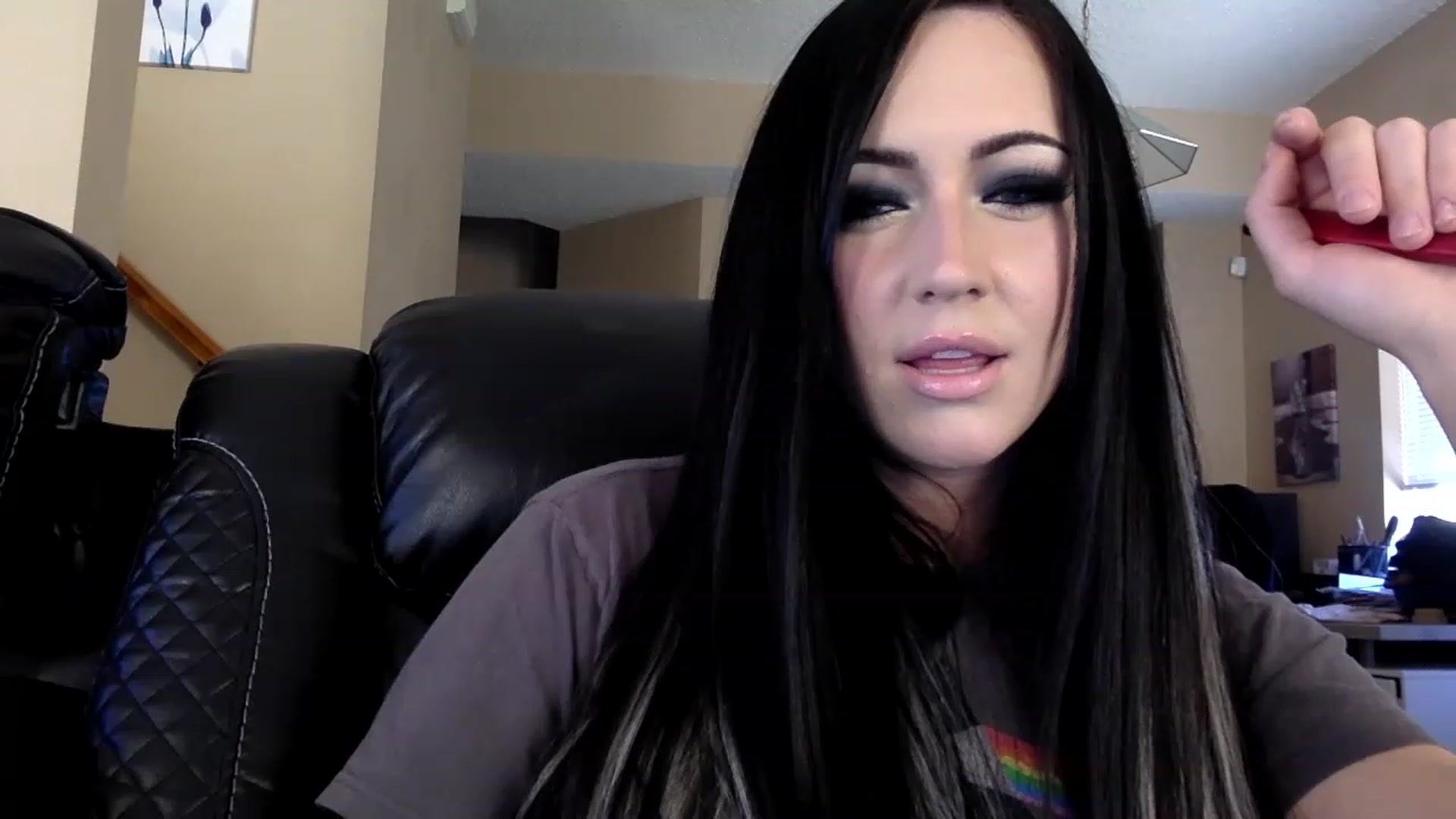 Gallery image thumbnail from AFoxBaby's myfreecams stream on, 03/06/2023, 21:09 image 6 of 20