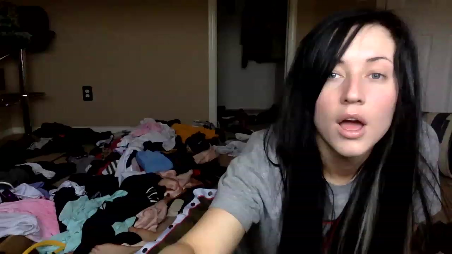 Gallery image thumbnail from AFoxBaby's myfreecams stream on, 03/07/2023, 15:33 image 20 of 20