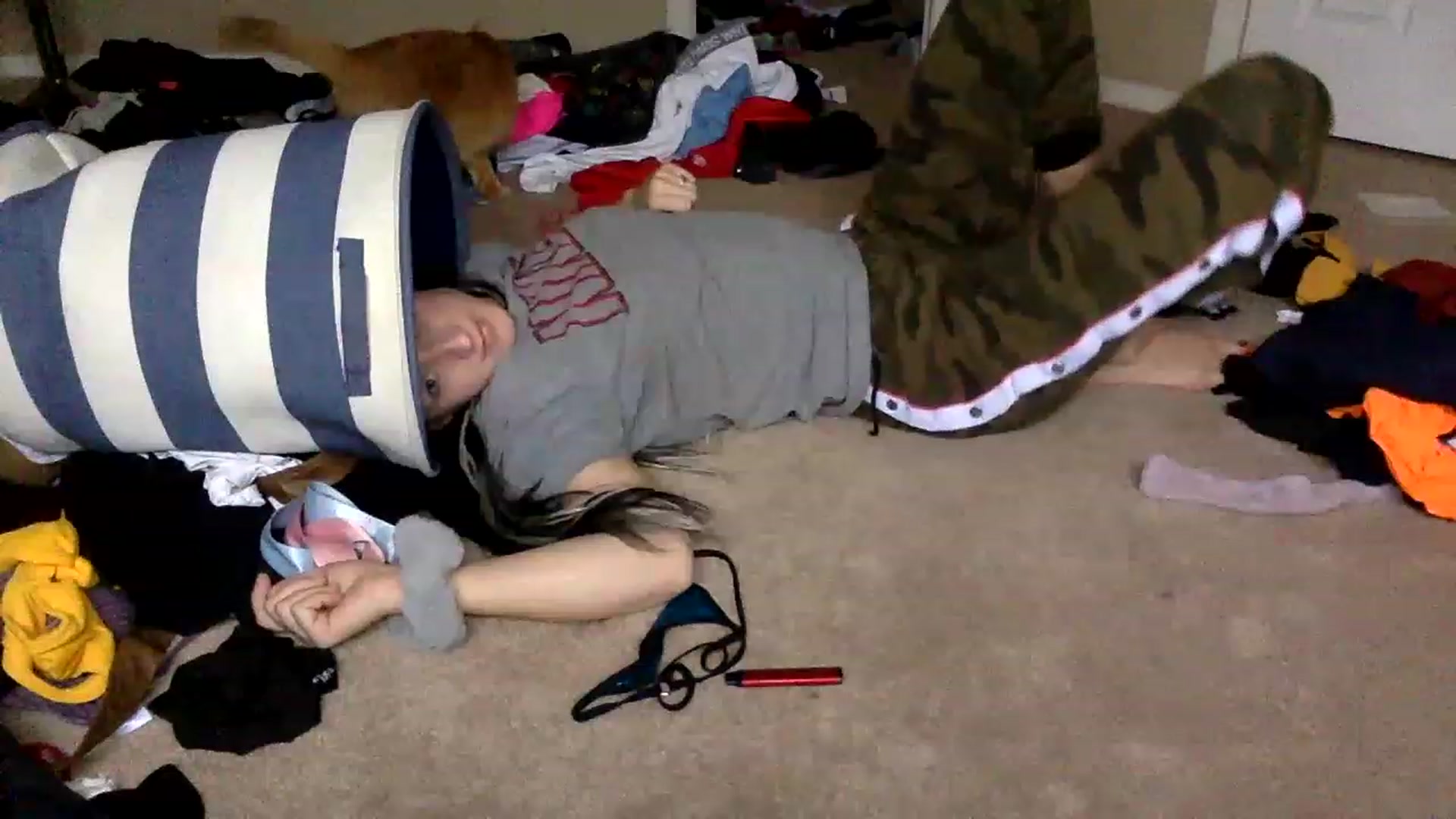 Gallery image thumbnail from AFoxBaby's myfreecams stream on, 03/07/2023, 16:24 image 15 of 20