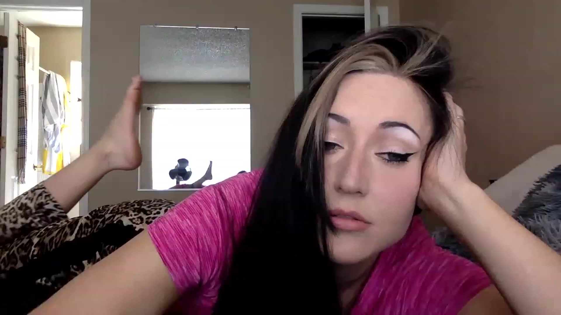 Gallery image thumbnail from AFoxBaby's myfreecams stream on, 04/01/2023, 19:48 image 12 of 20