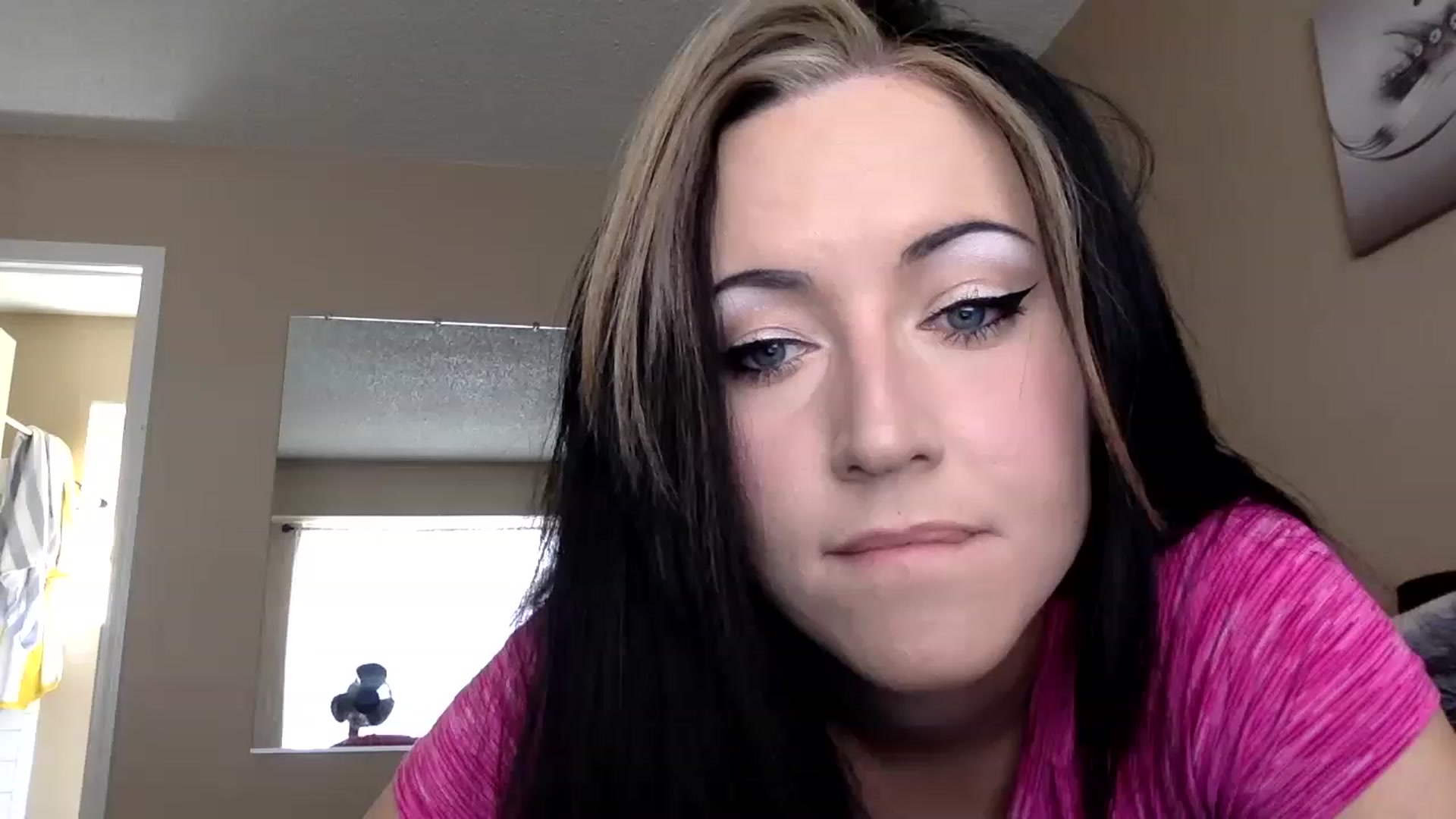 Gallery image thumbnail from AFoxBaby's myfreecams stream on, 04/01/2023, 19:48 image 19 of 20