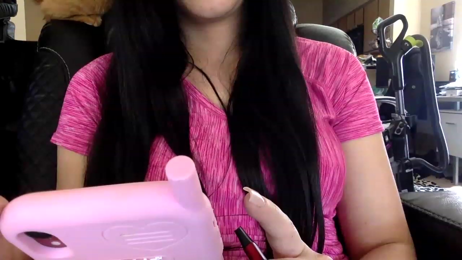 Gallery image thumbnail from AFoxBaby's myfreecams stream on, 04/02/2023, 18:24 image 3 of 20