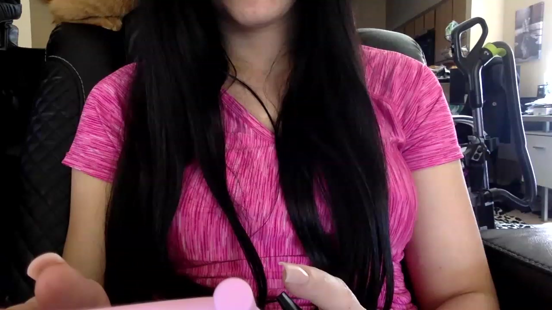 Gallery image thumbnail from AFoxBaby's myfreecams stream on, 04/02/2023, 18:24 image 5 of 20