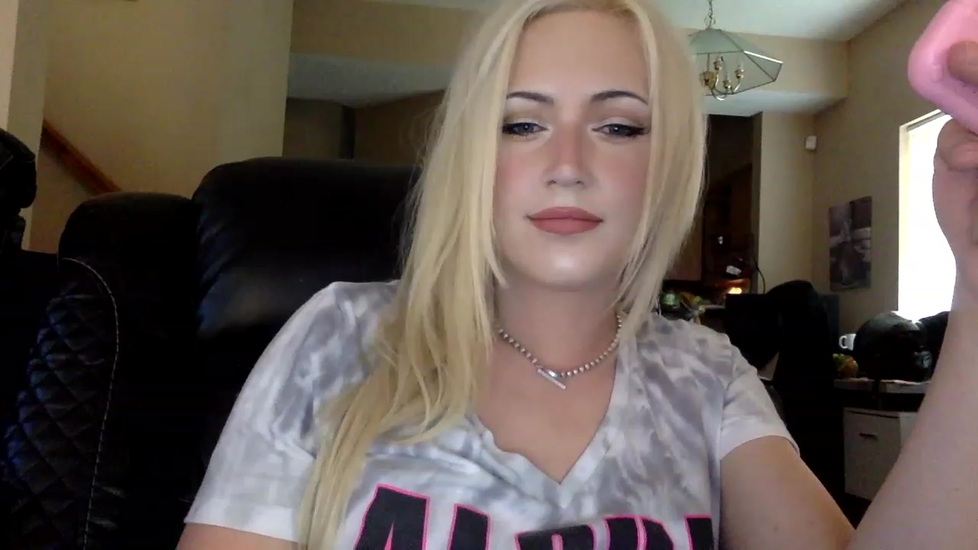 Gallery image thumbnail from AFoxBaby's myfreecams stream on, 07/07/2023, 20:24 image 12 of 20