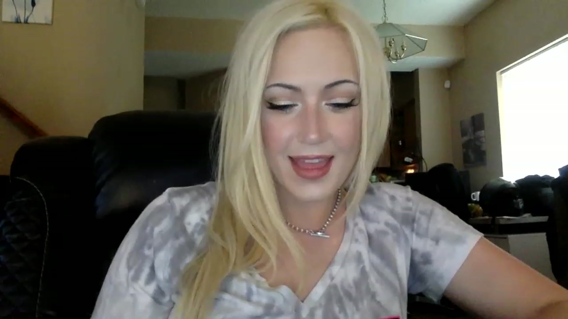 Gallery image thumbnail from AFoxBaby's myfreecams stream on, 07/07/2023, 20:24 image 14 of 20