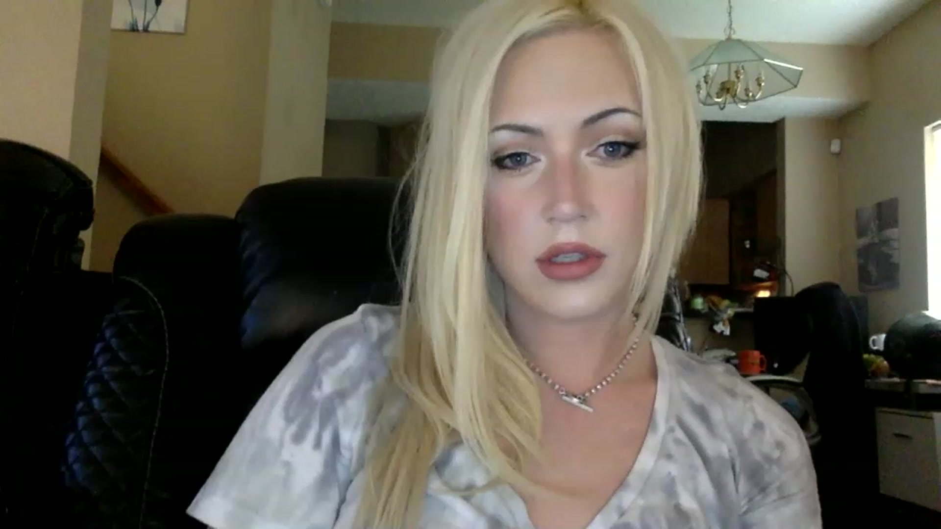 Gallery image thumbnail from AFoxBaby's myfreecams stream on, 07/07/2023, 20:24 image 4 of 20