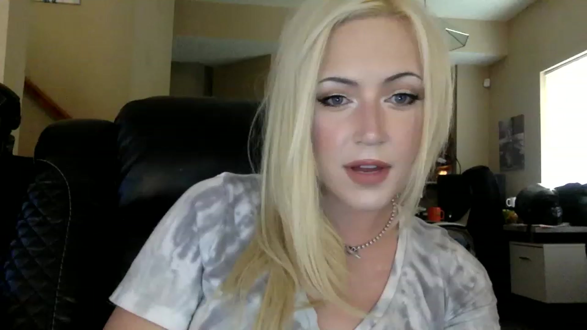 Gallery image thumbnail from AFoxBaby's myfreecams stream on, 07/07/2023, 20:24 image 8 of 20