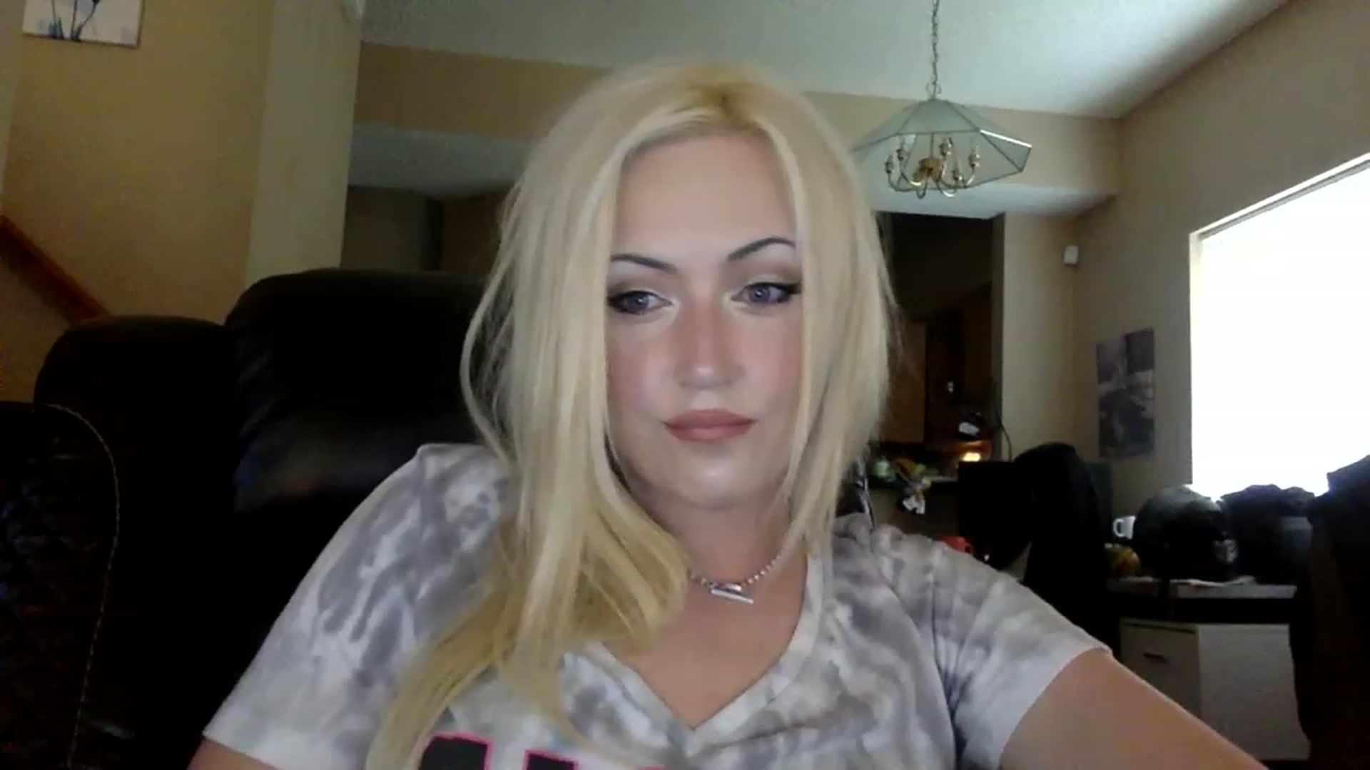 Gallery image thumbnail from AFoxBaby's myfreecams stream on, 07/07/2023, 20:24 image 17 of 20