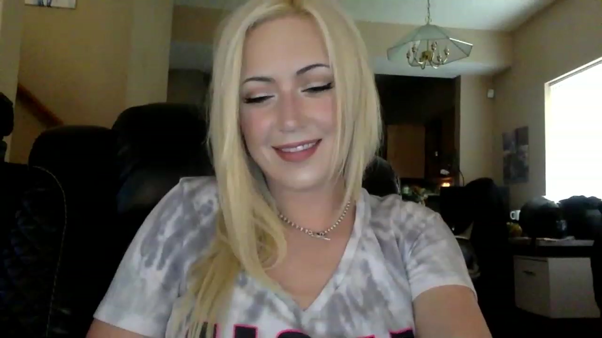 Gallery image thumbnail from AFoxBaby's myfreecams stream on, 07/07/2023, 20:24 image 16 of 20
