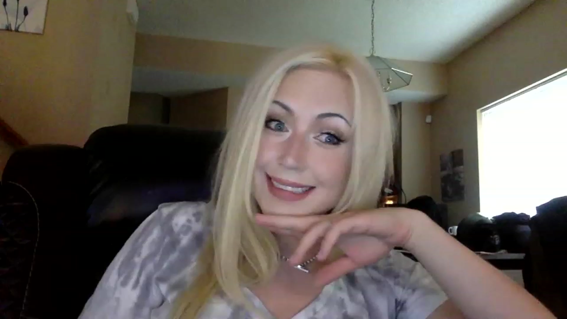 Gallery image thumbnail from AFoxBaby's myfreecams stream on, 07/07/2023, 20:24 image 19 of 20