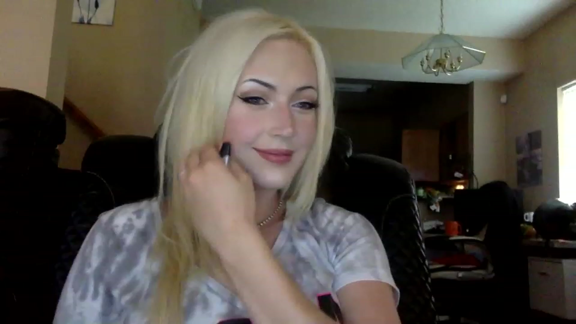 Gallery image thumbnail from AFoxBaby's myfreecams stream on, 07/07/2023, 20:24 image 20 of 20