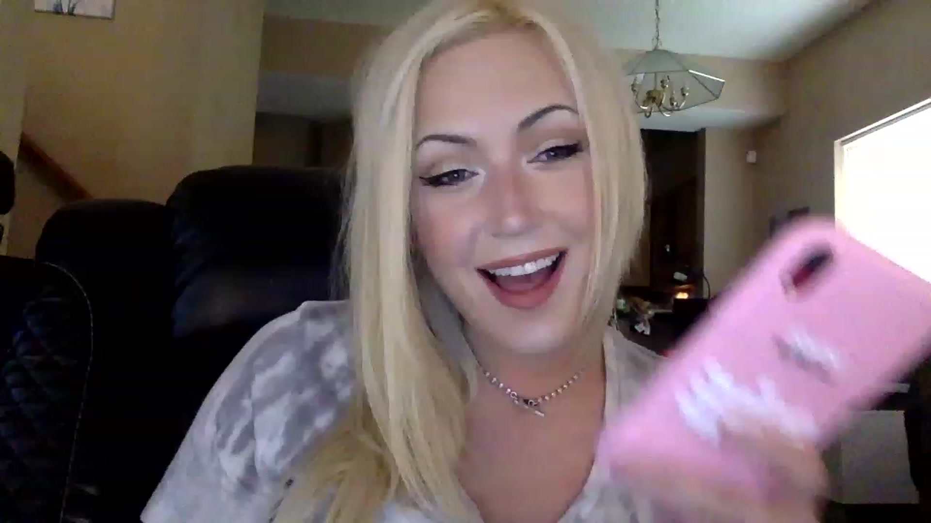 Gallery image thumbnail from AFoxBaby's myfreecams stream on, 07/07/2023, 20:24 image 11 of 20
