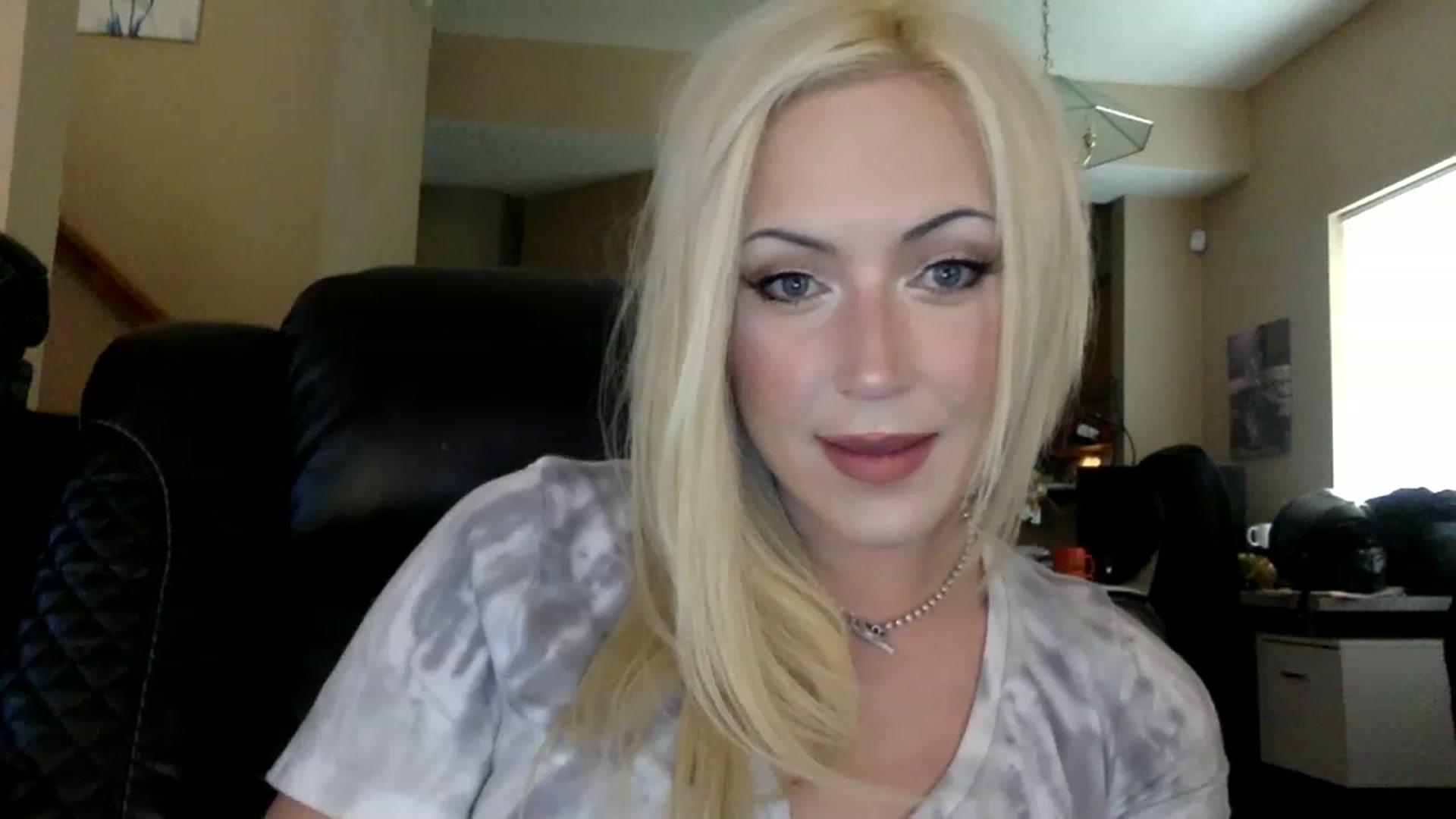Gallery image thumbnail from AFoxBaby's myfreecams stream on, 07/07/2023, 20:24 image 9 of 20