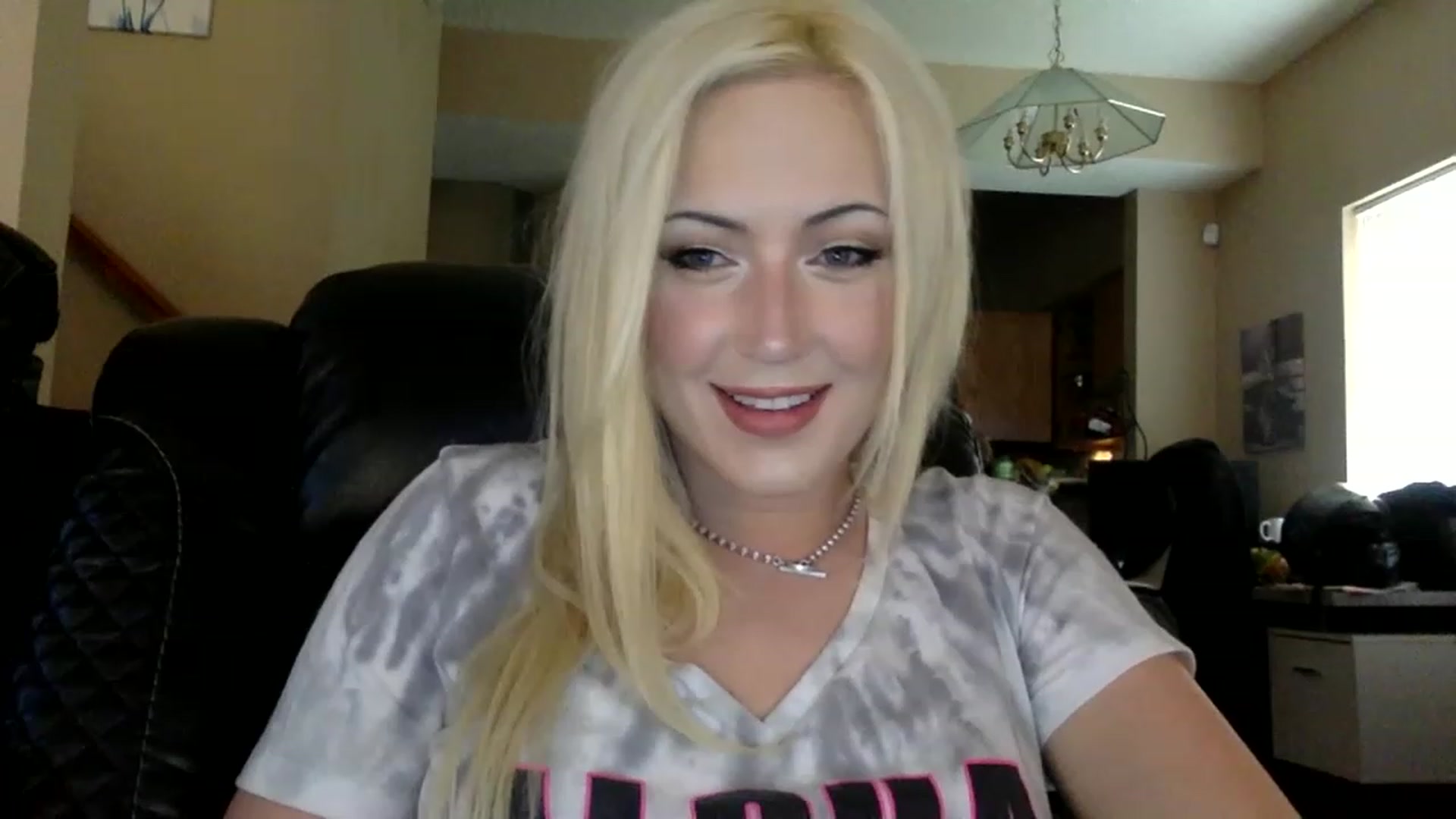 Gallery image thumbnail from AFoxBaby's myfreecams stream on, 07/07/2023, 20:24 image 15 of 20