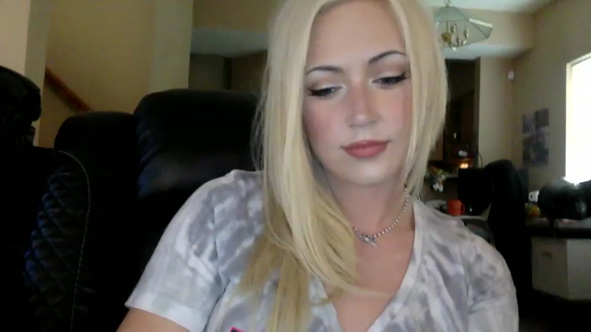 Gallery image thumbnail from AFoxBaby's myfreecams stream on, 07/07/2023, 20:24 image 7 of 20