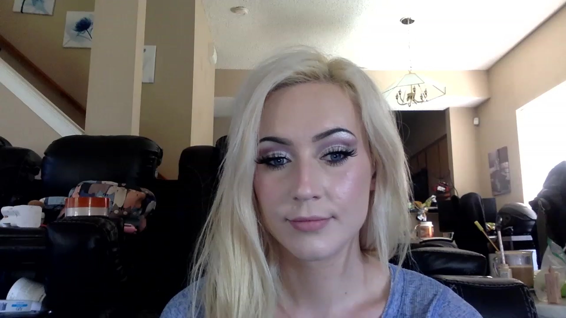 Gallery image thumbnail from AFoxBaby's myfreecams stream on, 07/14/2023, 18:28 image 10 of 20