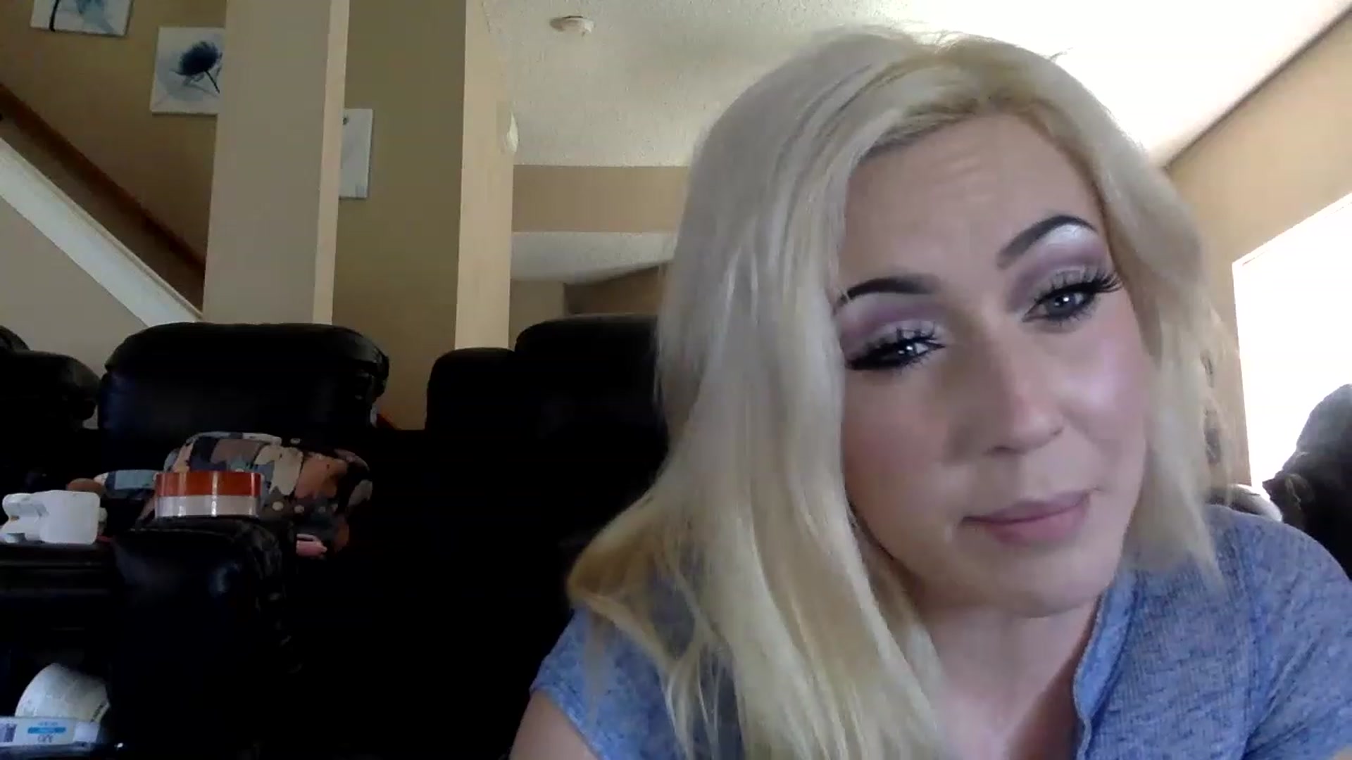 Gallery image thumbnail from AFoxBaby's myfreecams stream on, 07/14/2023, 18:28 image 8 of 20