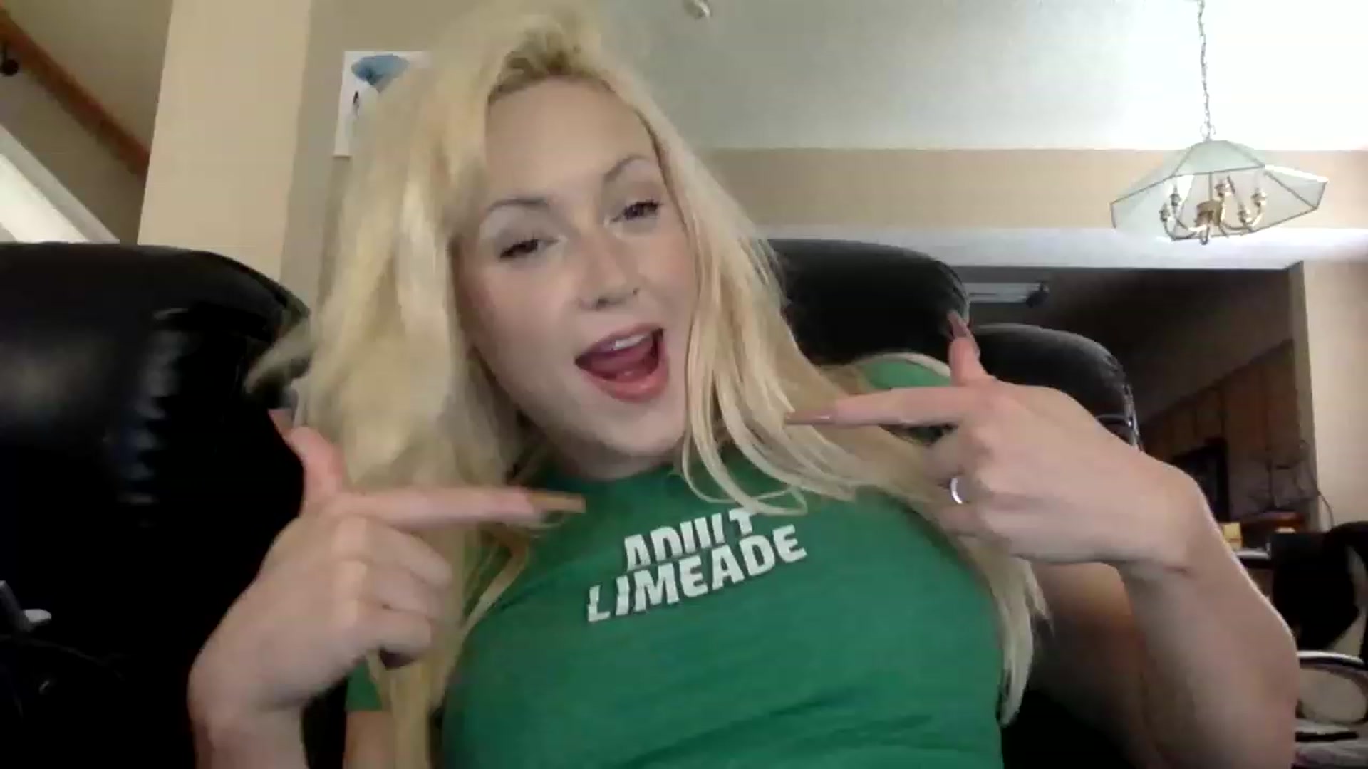 Gallery image thumbnail from AFoxBaby's myfreecams stream on, 08/11/2023, 19:08 image 20 of 20