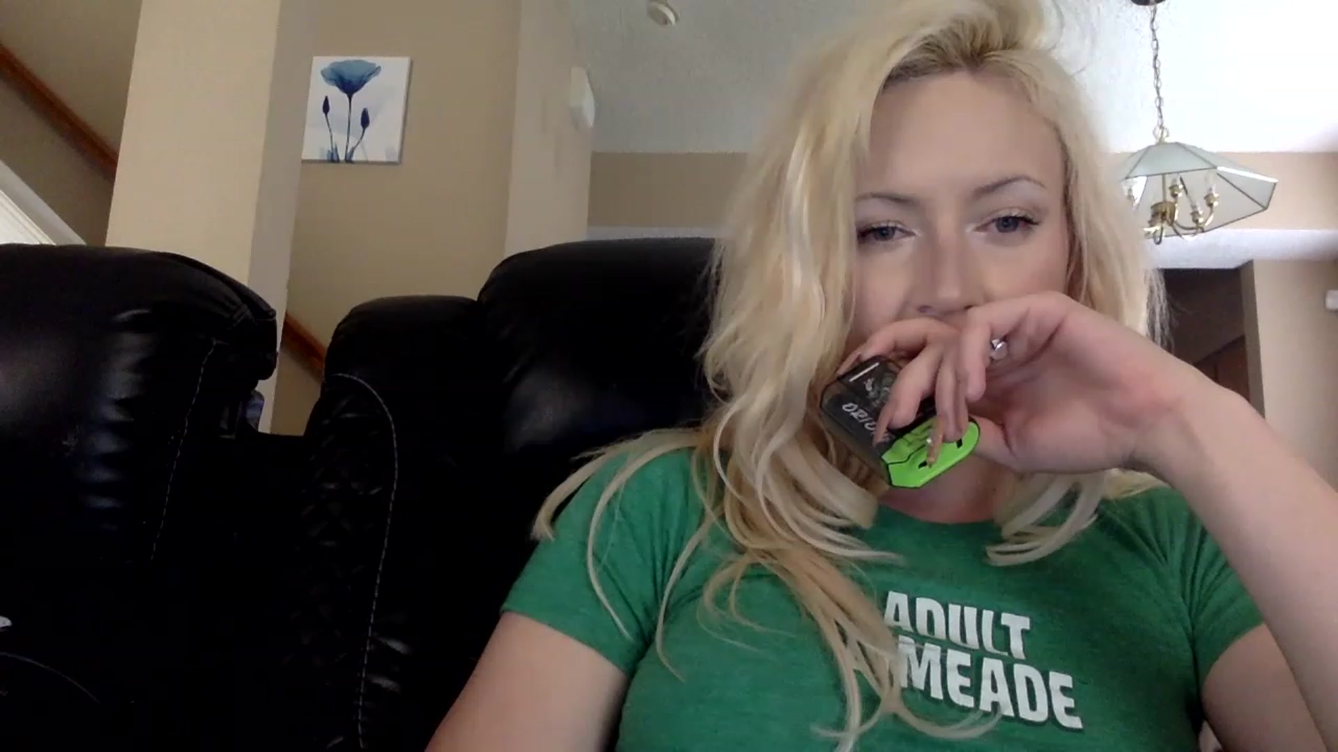 Gallery image thumbnail from AFoxBaby's myfreecams stream on, 08/11/2023, 19:08 image 16 of 20