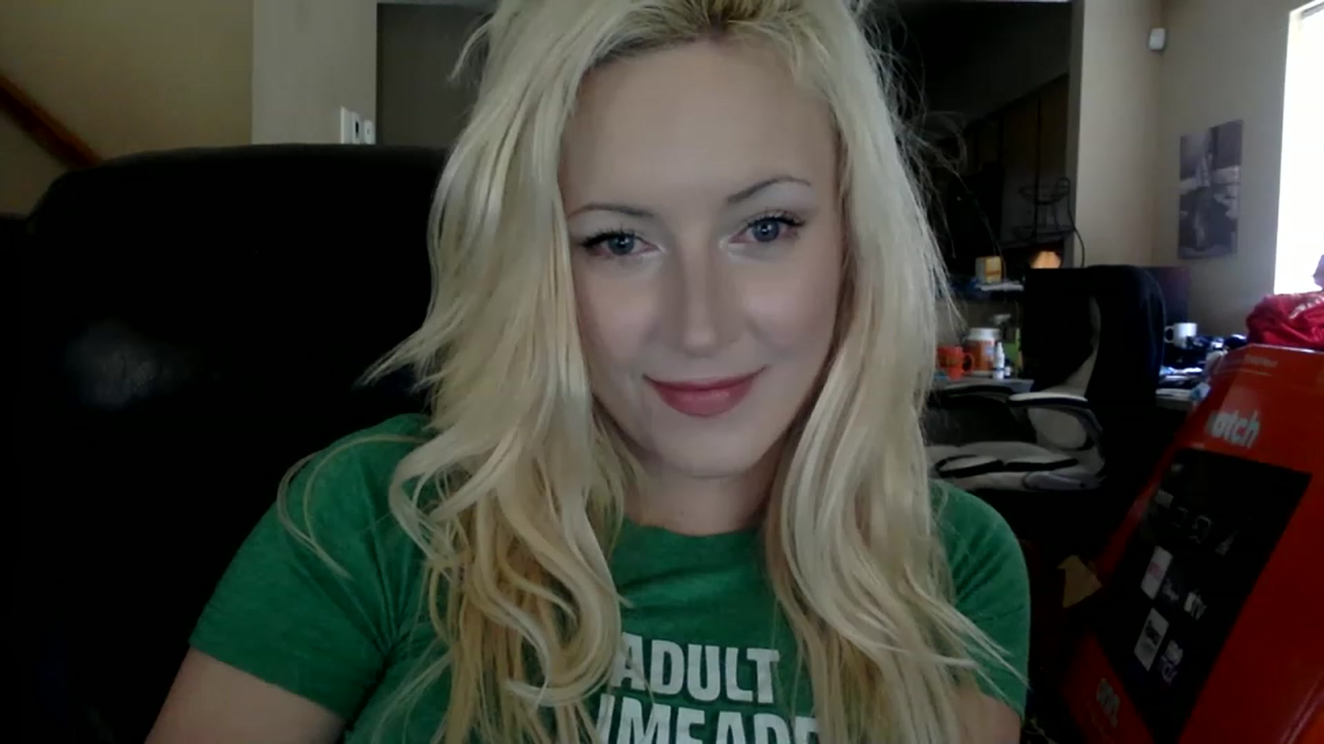 Gallery image thumbnail from AFoxBaby's myfreecams stream on, 08/11/2023, 19:29 image 10 of 20