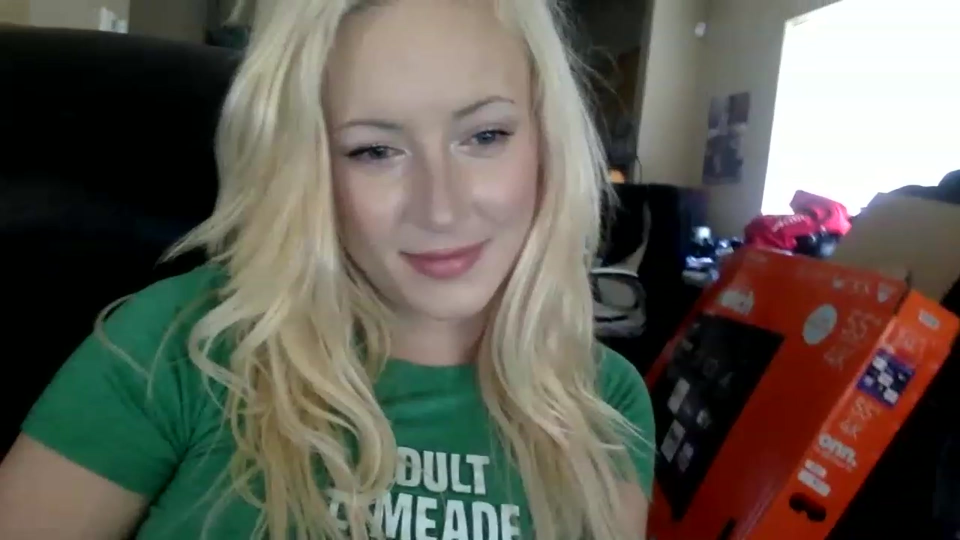 Gallery image thumbnail from AFoxBaby's myfreecams stream on, 08/11/2023, 19:29 image 13 of 20
