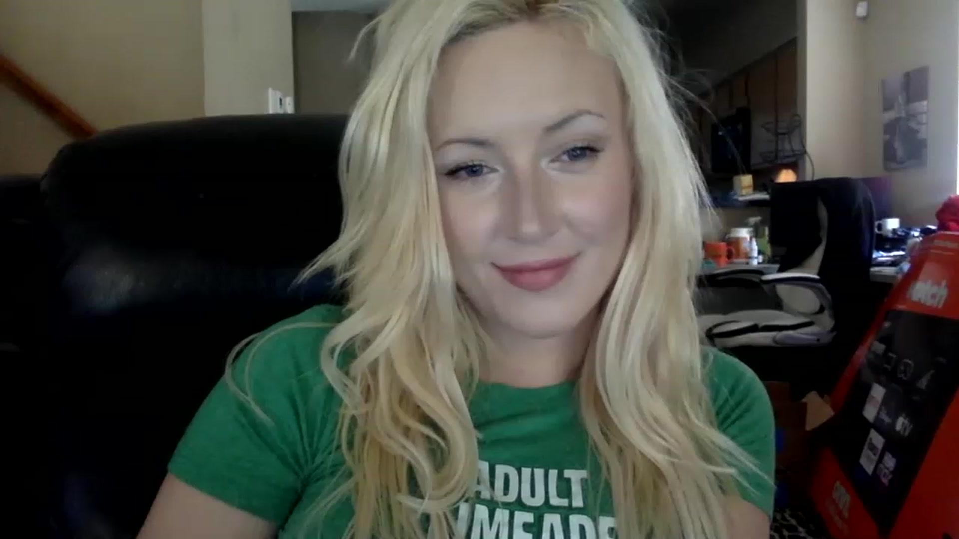 Gallery image thumbnail from AFoxBaby's myfreecams stream on, 08/11/2023, 19:29 image 11 of 20
