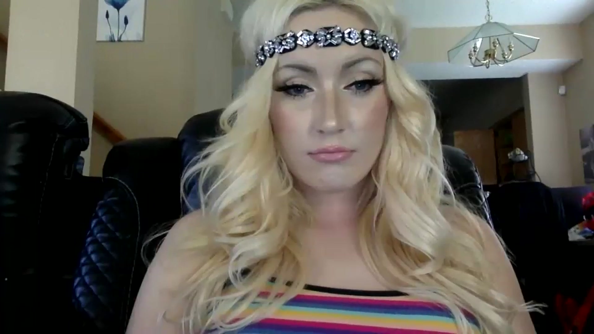 Gallery image thumbnail from AFoxBaby's myfreecams stream on, 08/13/2023, 20:40 image 19 of 20