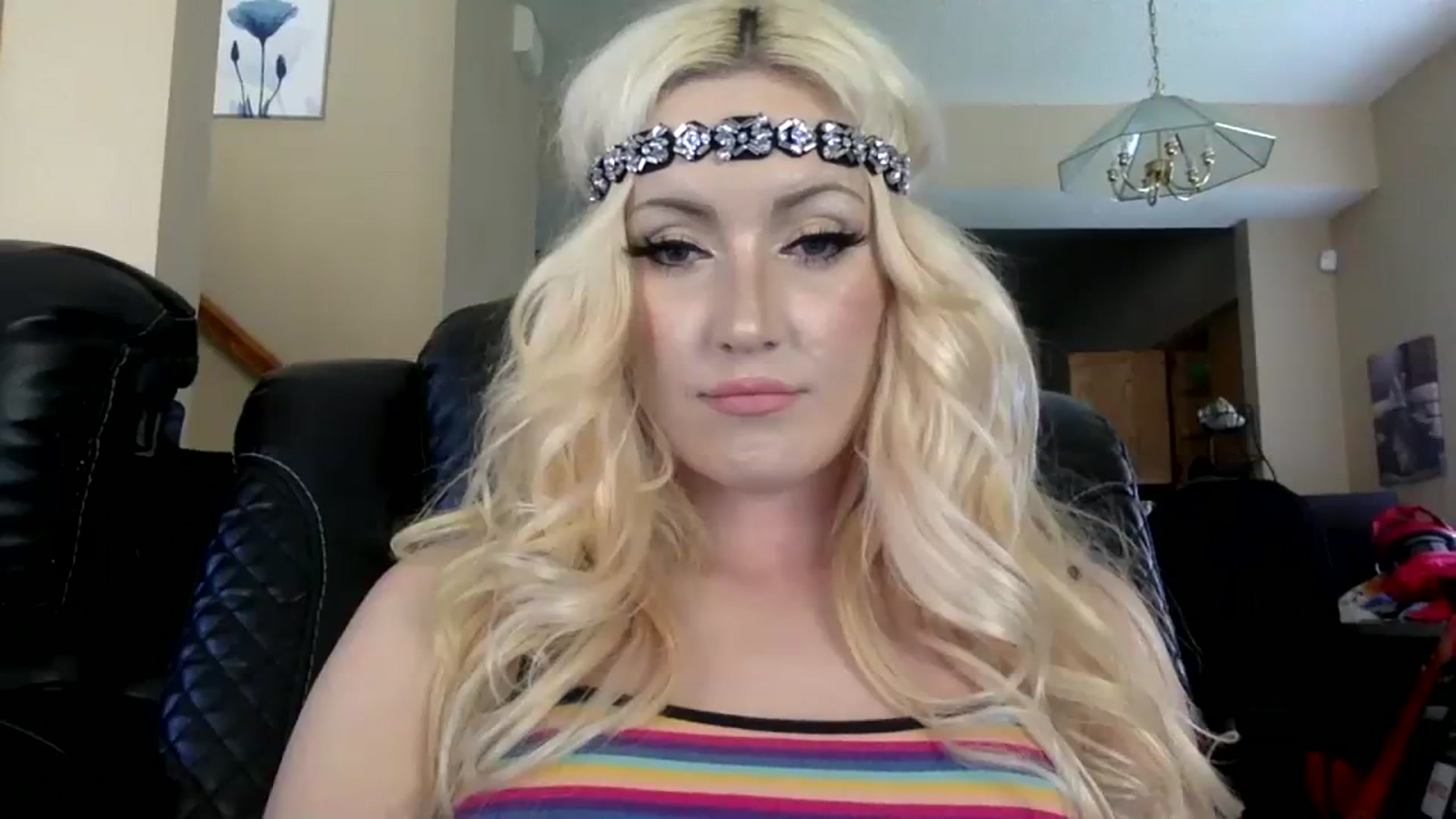 Gallery image thumbnail from AFoxBaby's myfreecams stream on, 08/13/2023, 20:40 image 17 of 20