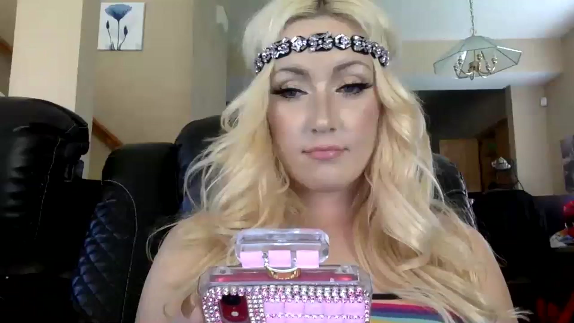Gallery image thumbnail from AFoxBaby's myfreecams stream on, 08/13/2023, 20:40 image 20 of 20